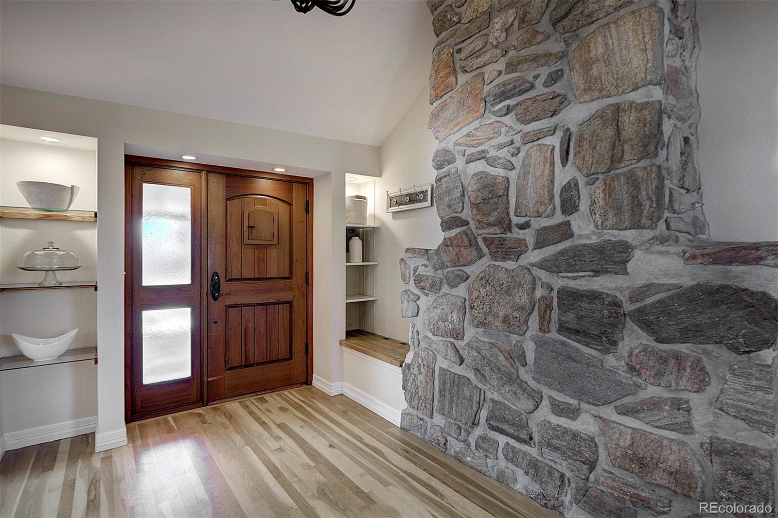 779 Kinnikinnik Hill