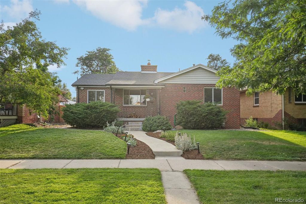 Photo of 2685 Holly Street, Denver, CO 80207 (MLS # 5986843)