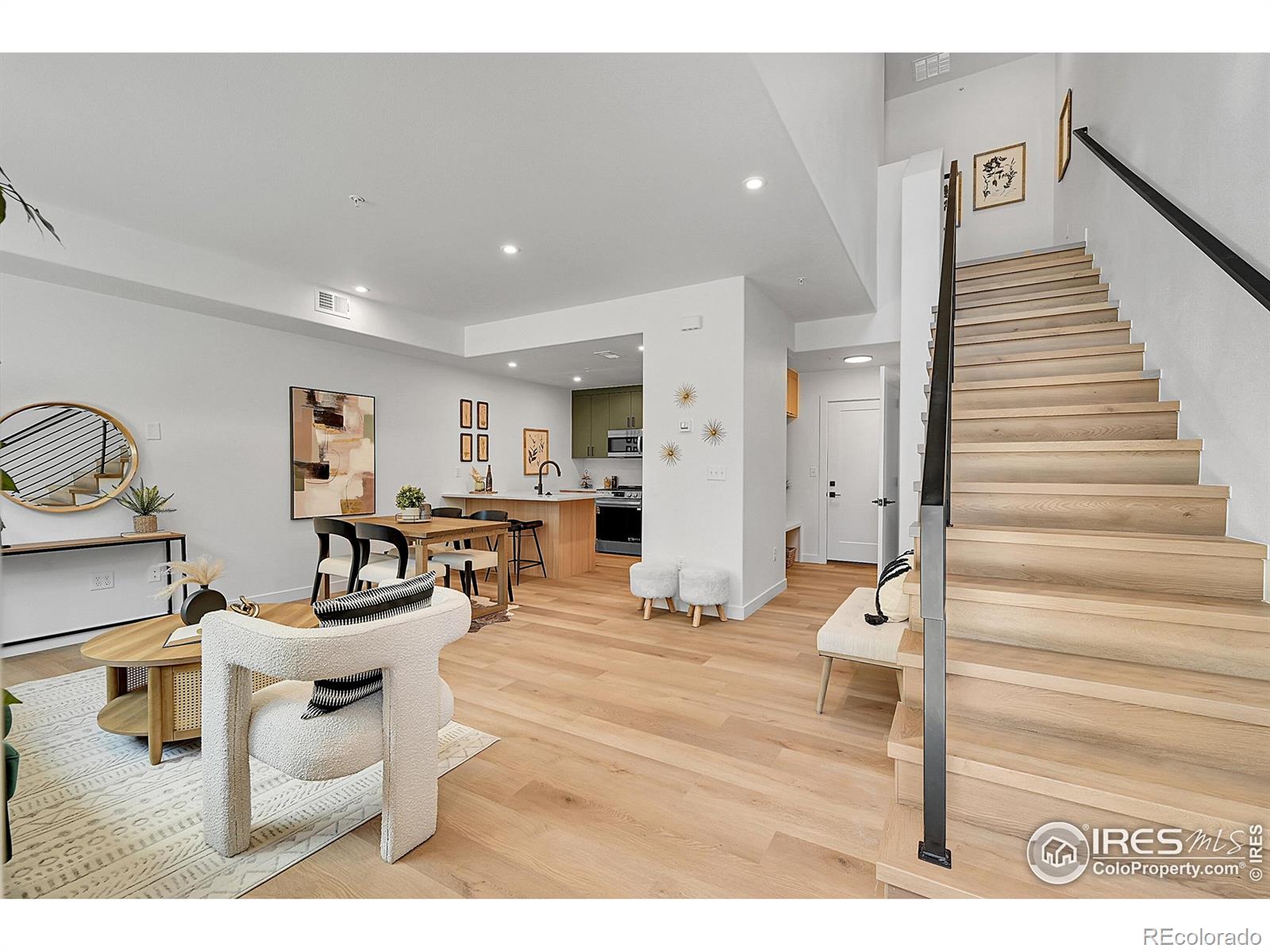 729 E County Line Road