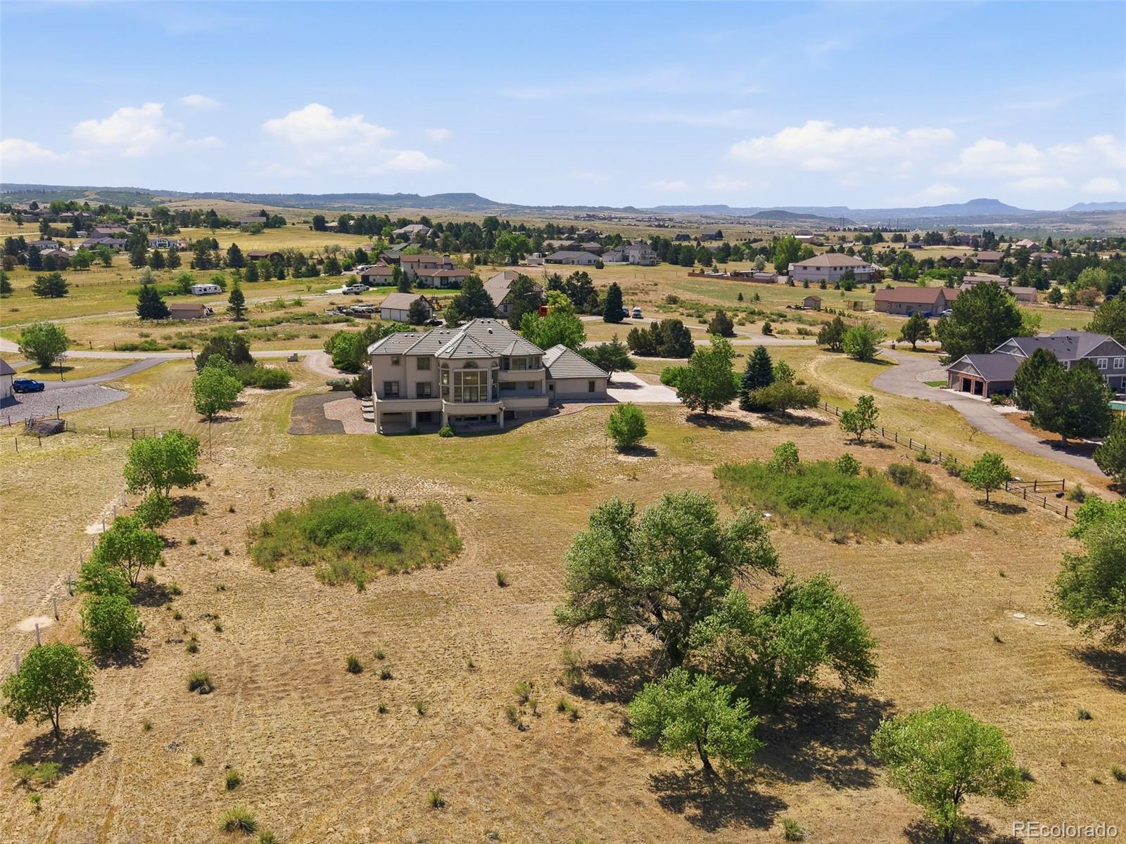 6719 Lakeside Circle