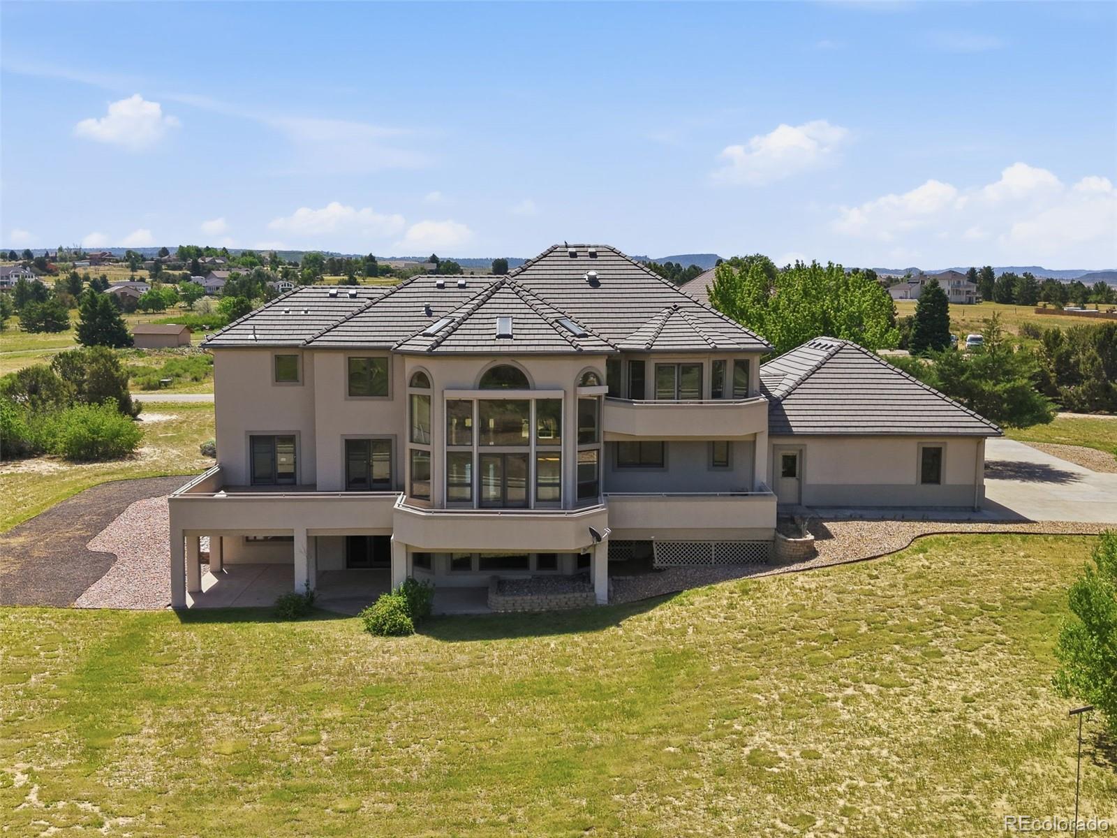 6719 Lakeside Circle