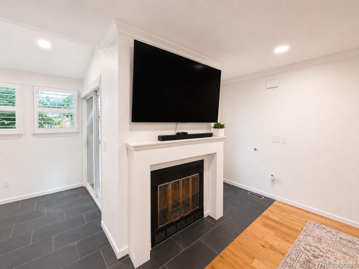 11 W Ellsworth Avenue 21