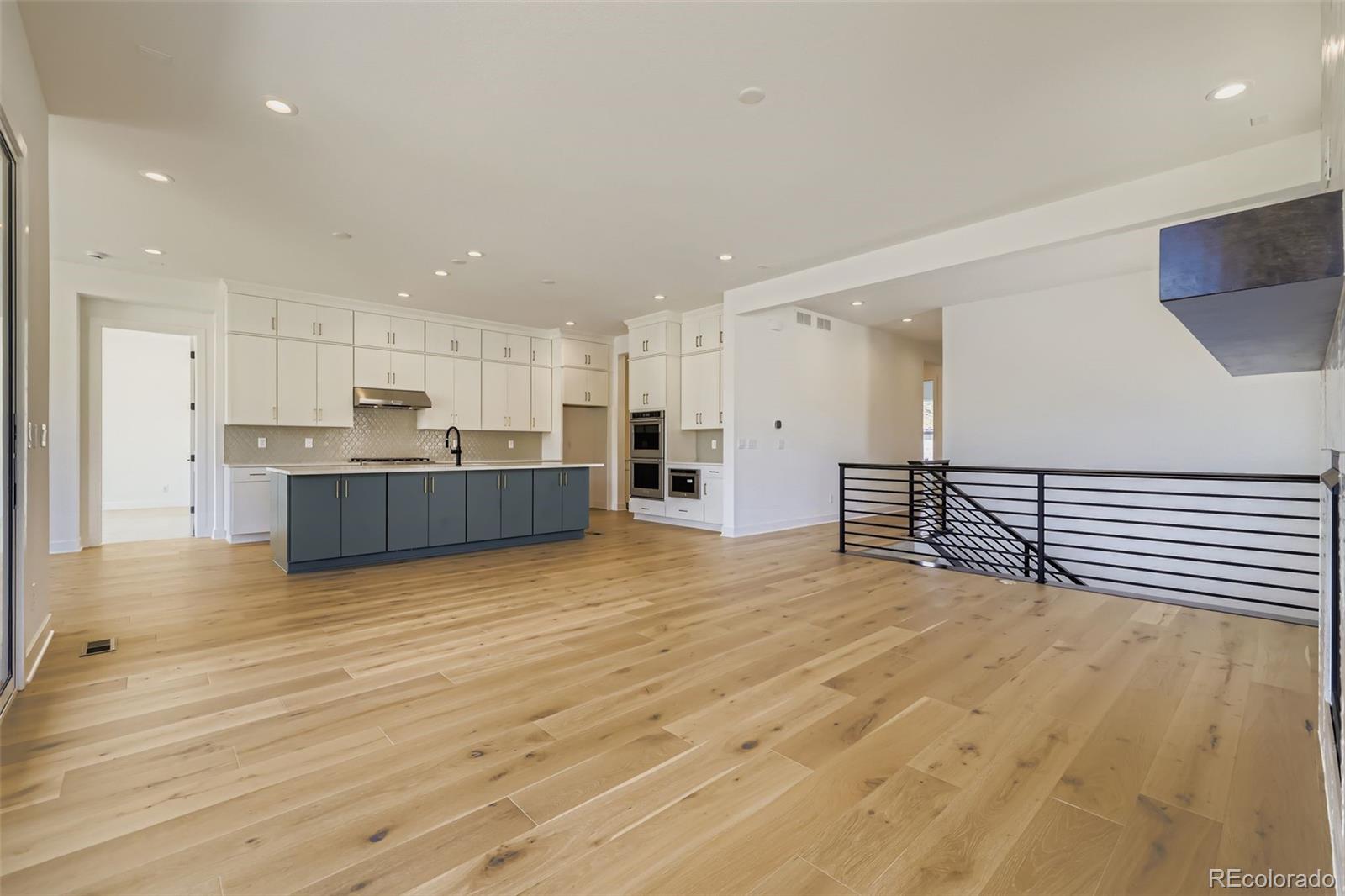 12614 W Fremont Drive
