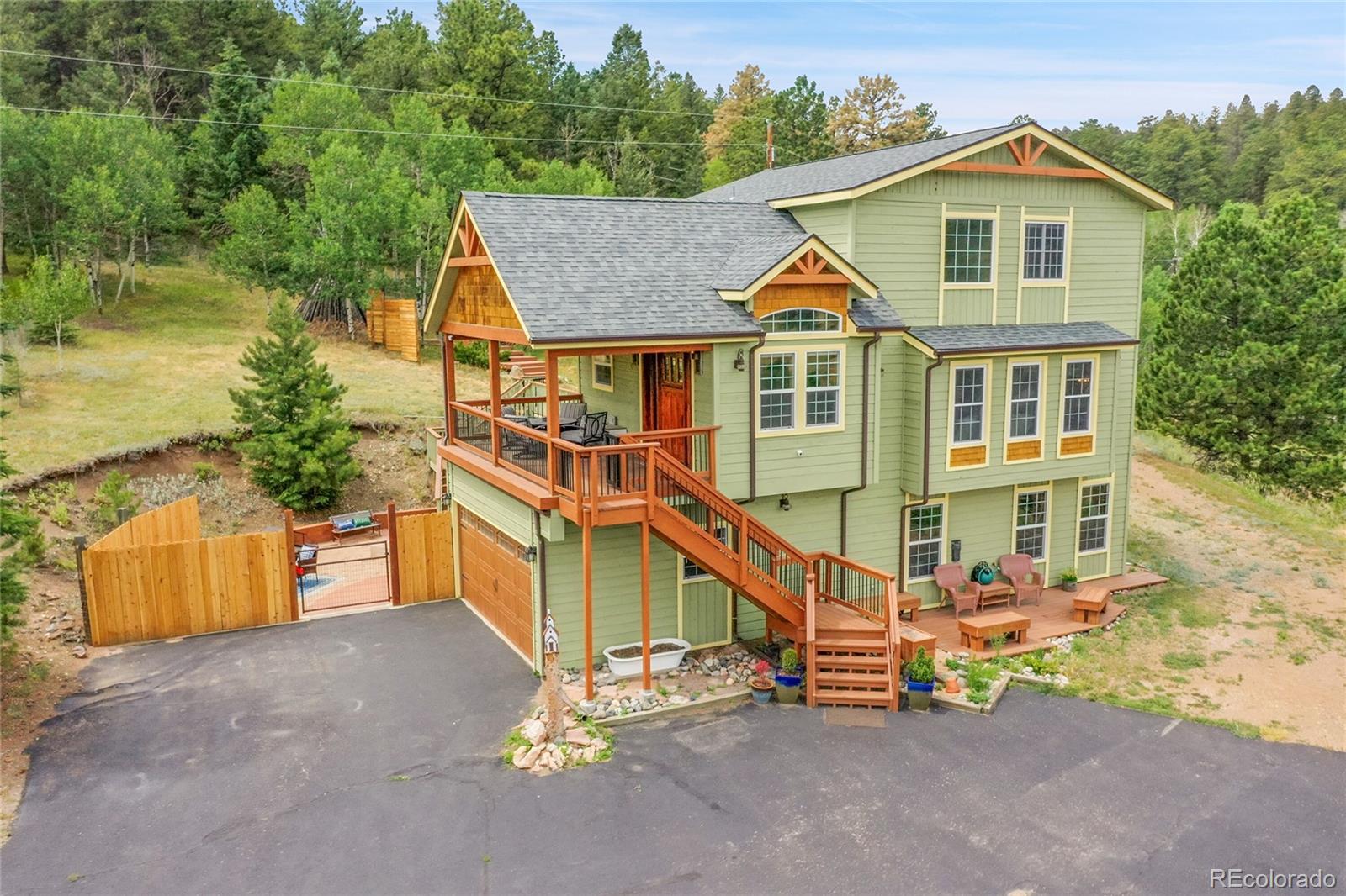 576 Bluebird Lane