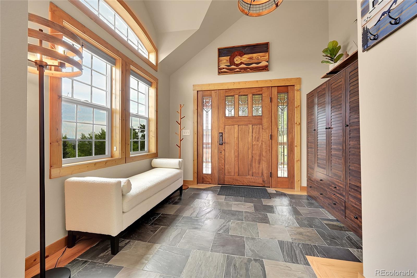 576 Bluebird Lane