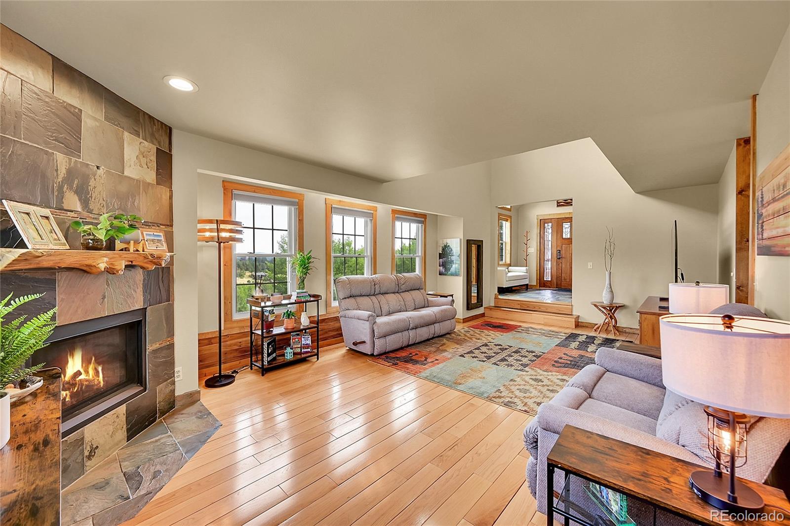 576 Bluebird Lane