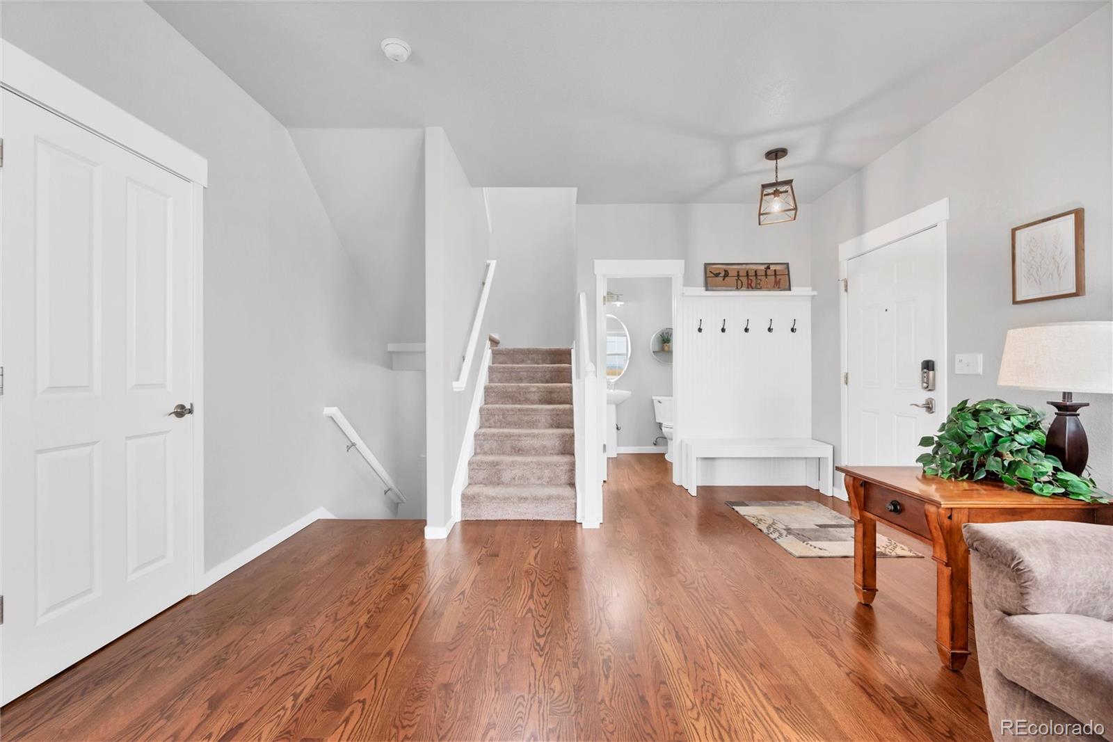 3824 Red Deer Trail B