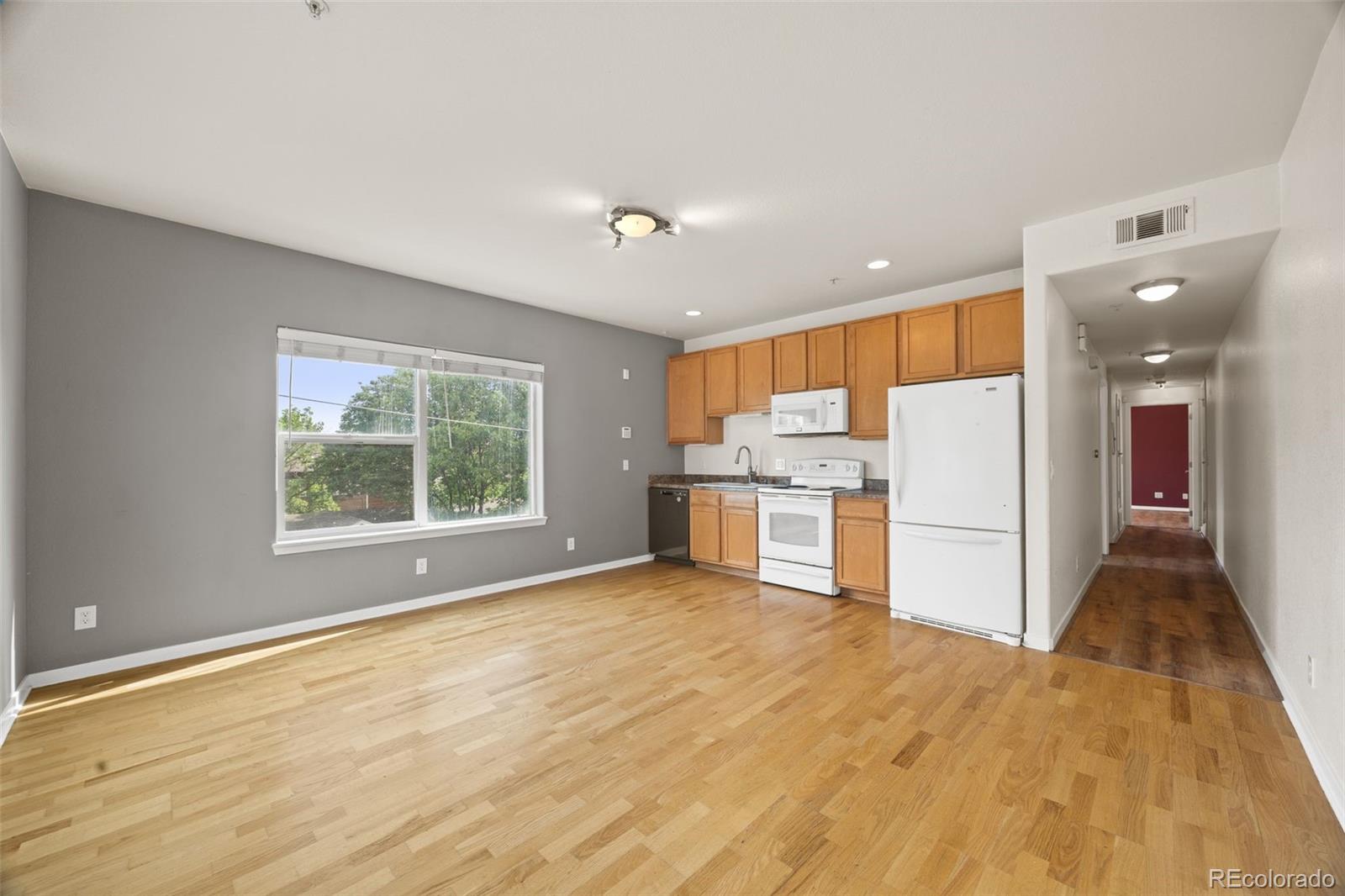 2389 S High Street 5