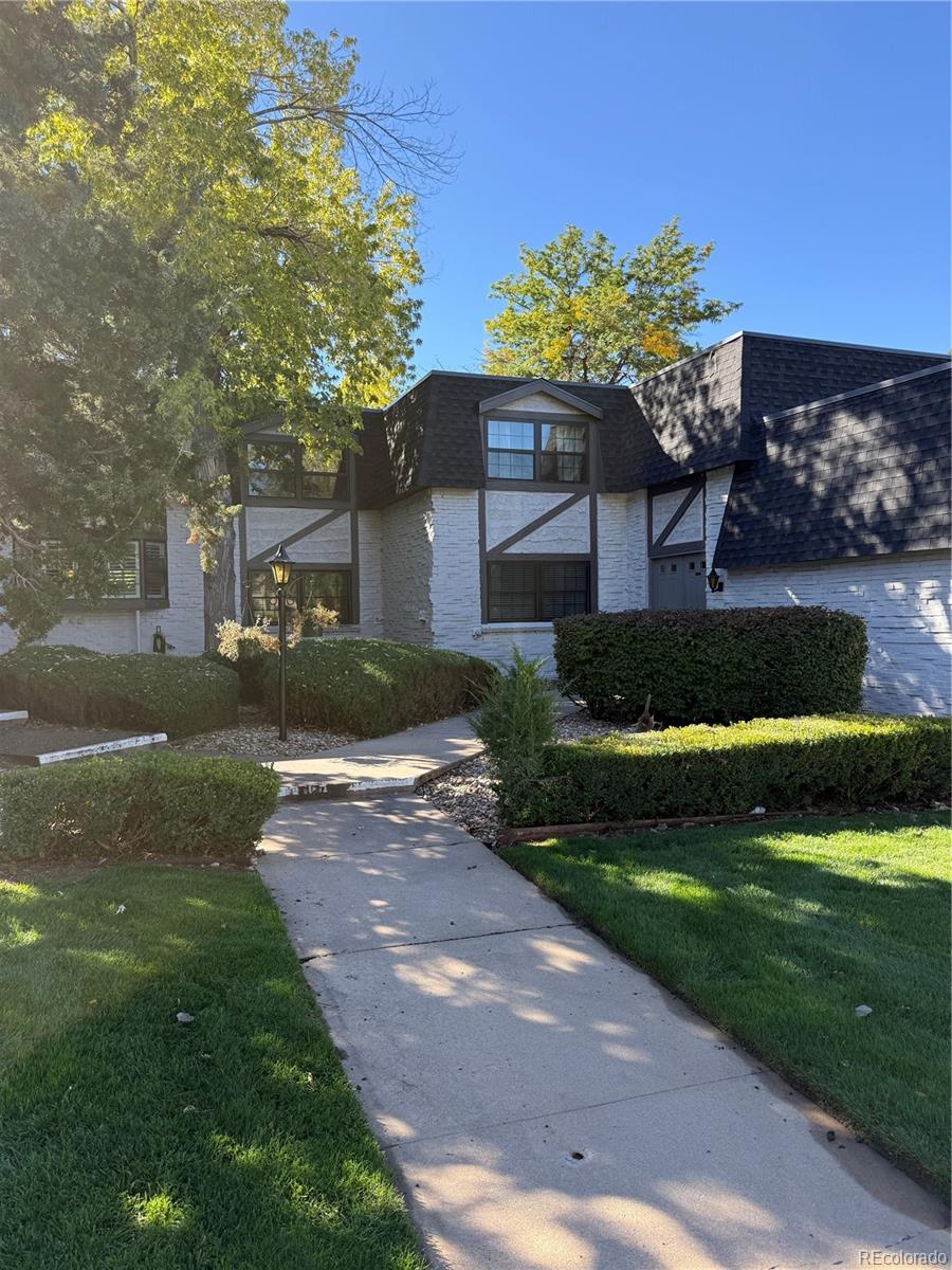 3511 S Hillcrest Drive 4