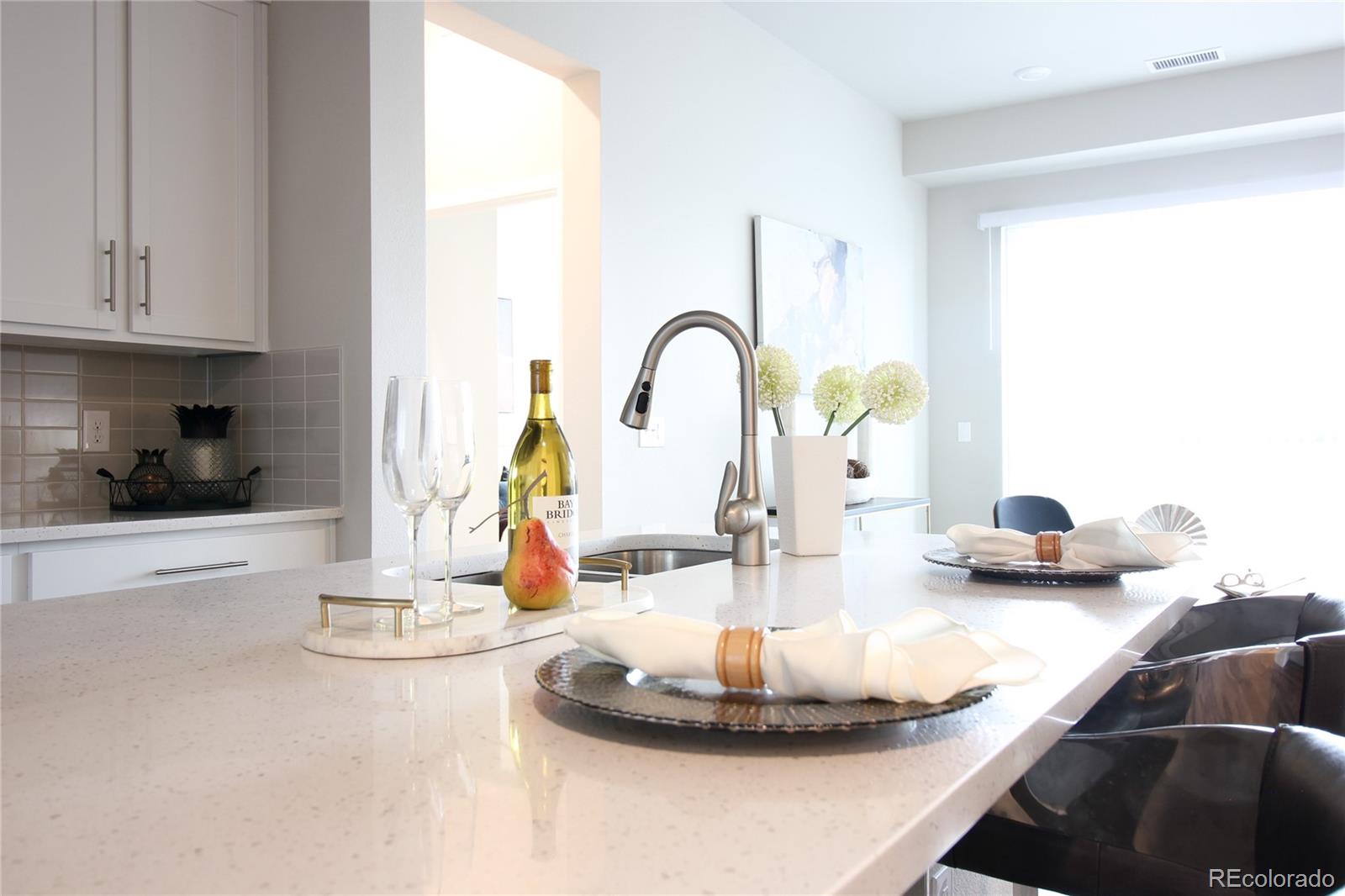 420 E Fremont Place 408