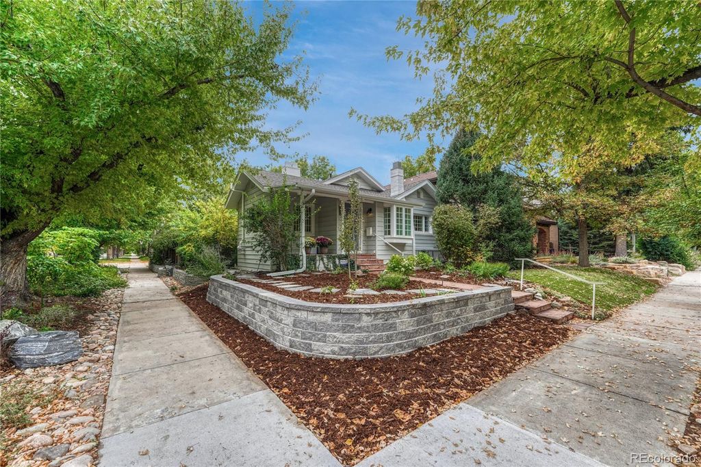 Photo of 2086 Grape Street, Denver, CO 80207 (MLS # 3054960)