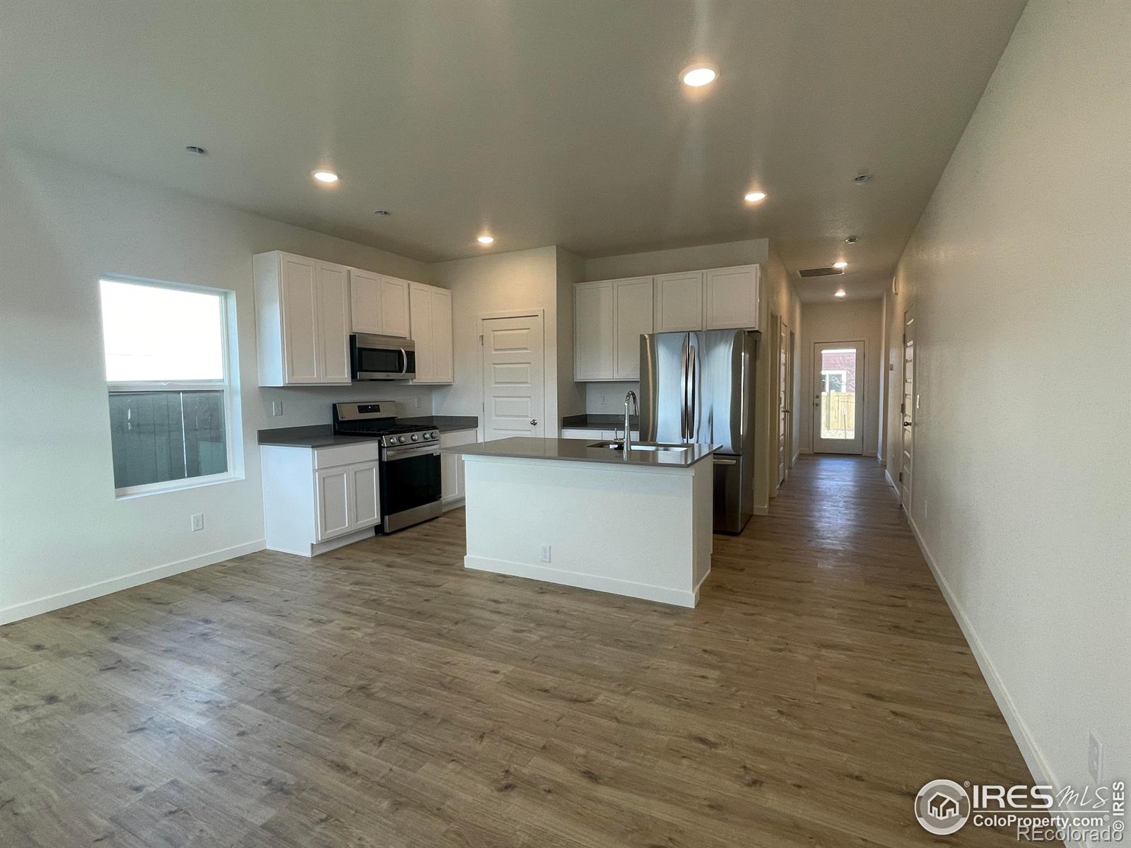 7136 Gateway Crossing Street