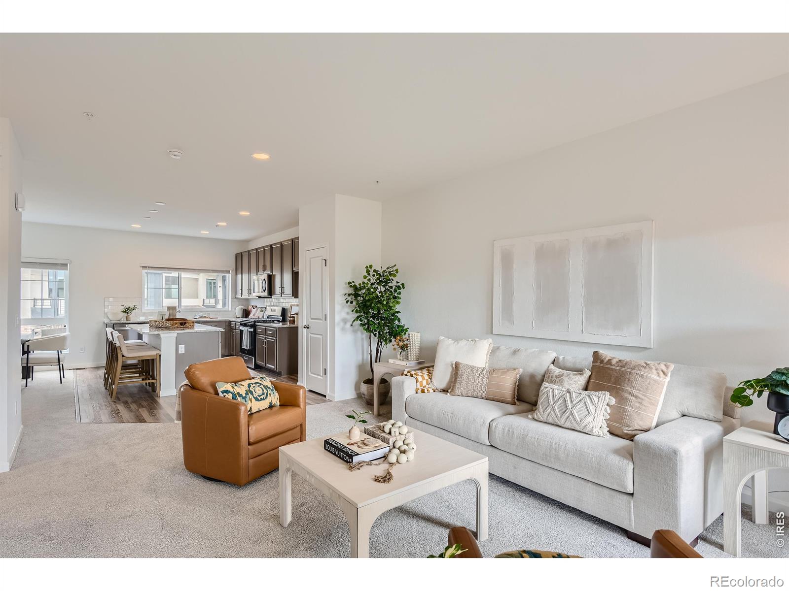 1002 Schlagel Street 6