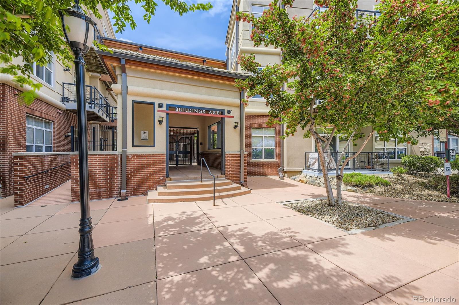 5677 S Park Place B111