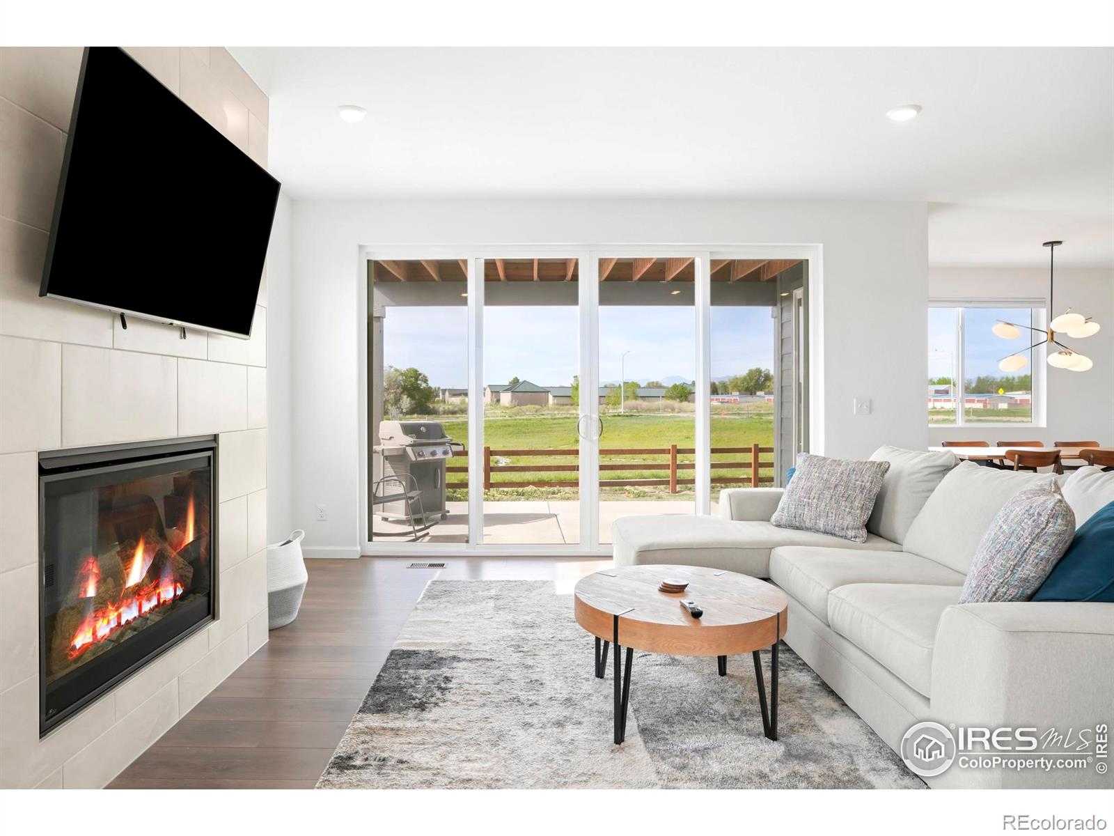 2905 S Flat Circle