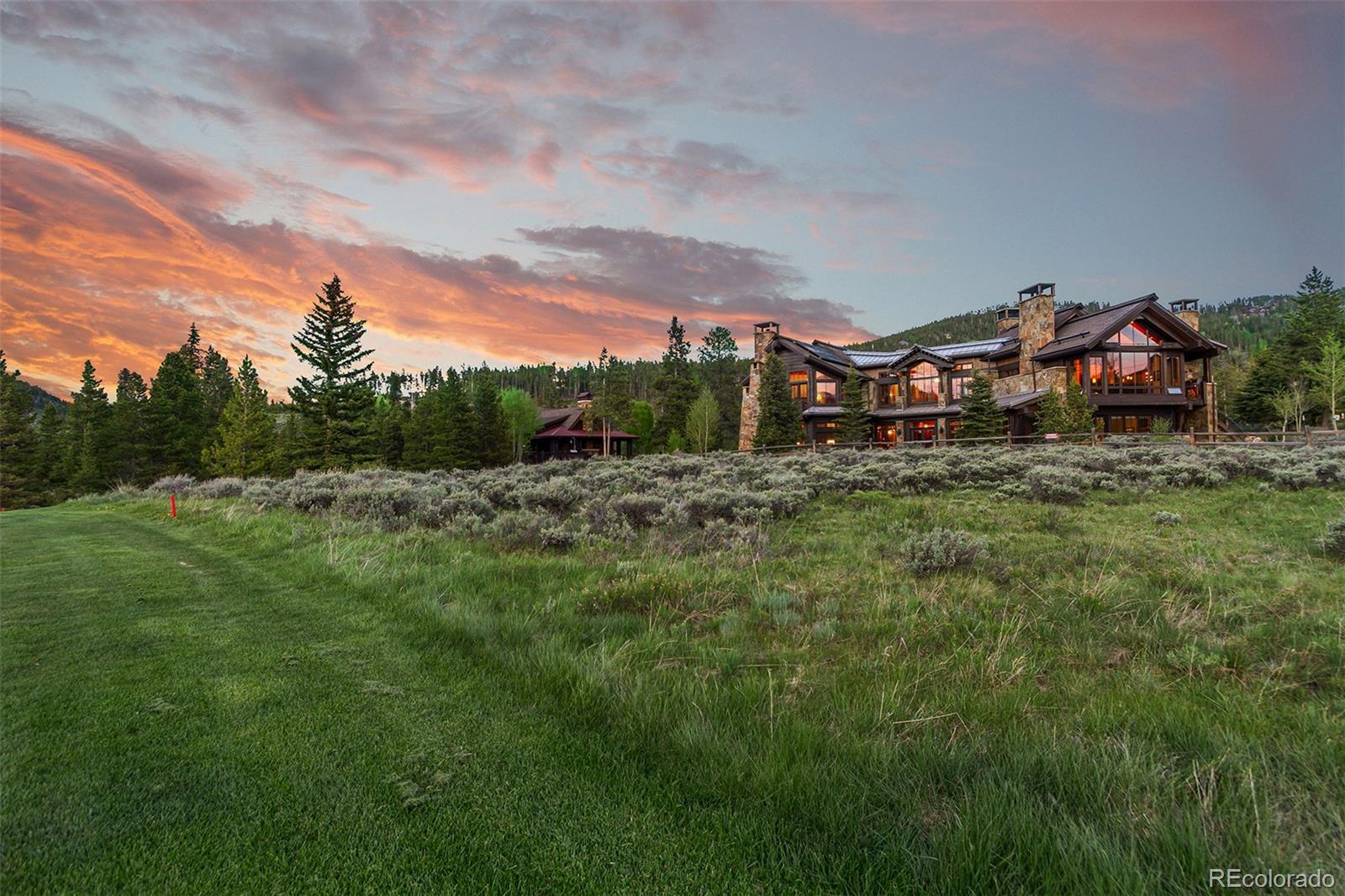 220 Cottonwood Circle