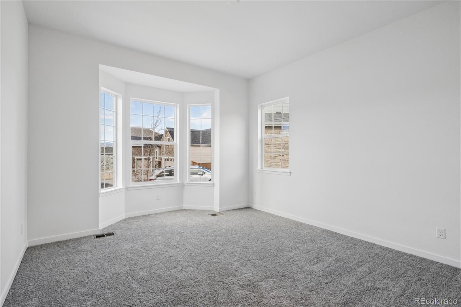 9210 Gold Lace Place