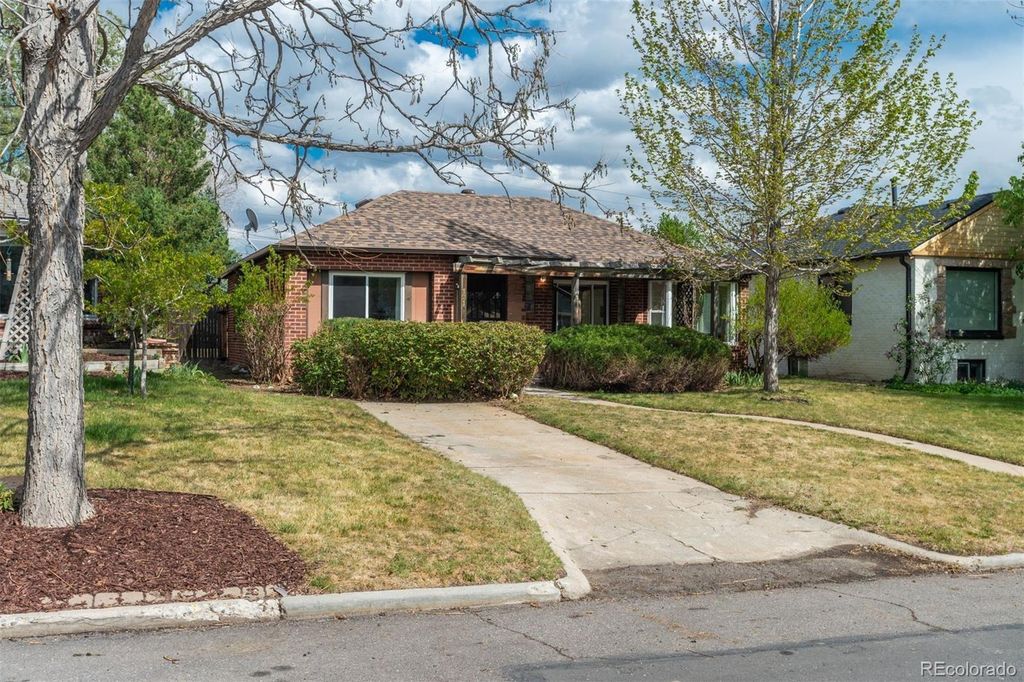 Photo of 1210 Dahlia Street, Denver, CO 80220 (MLS # 8547948)