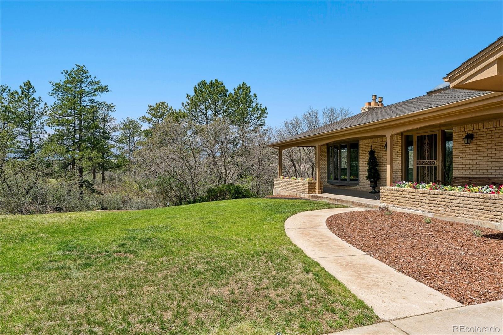9755 Bay Lane