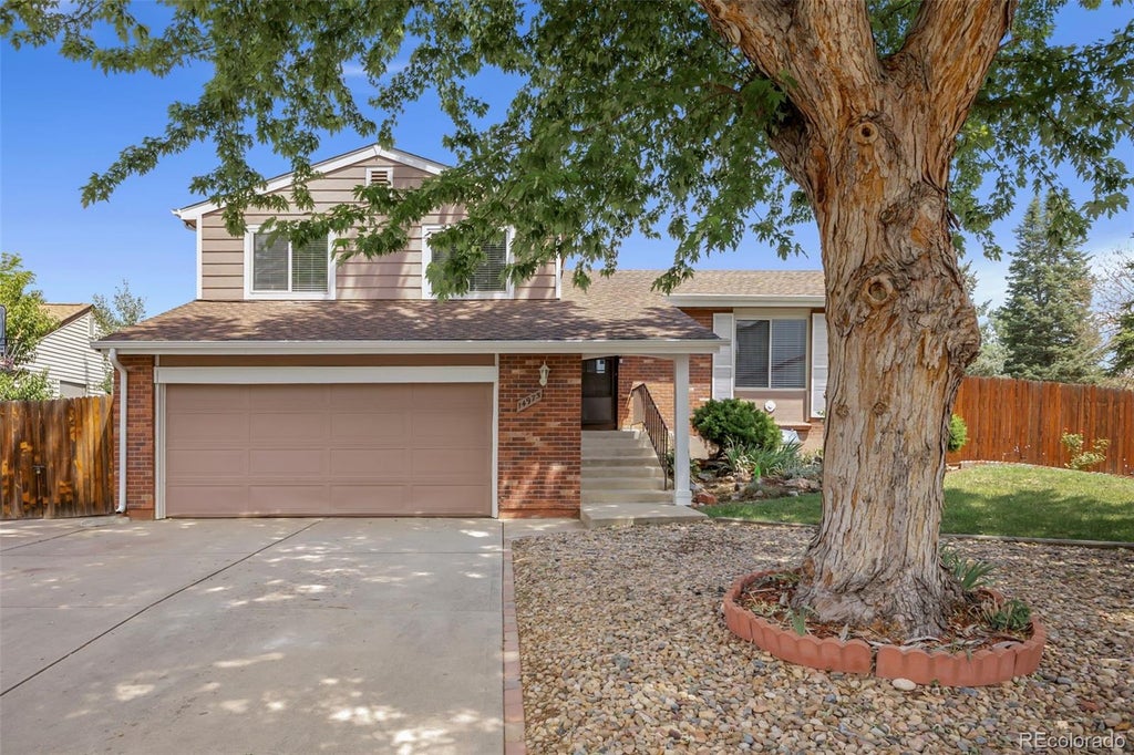 Photo of 14975 E Radcliff Drive, Aurora, CO 80015 (MLS # 9707708)