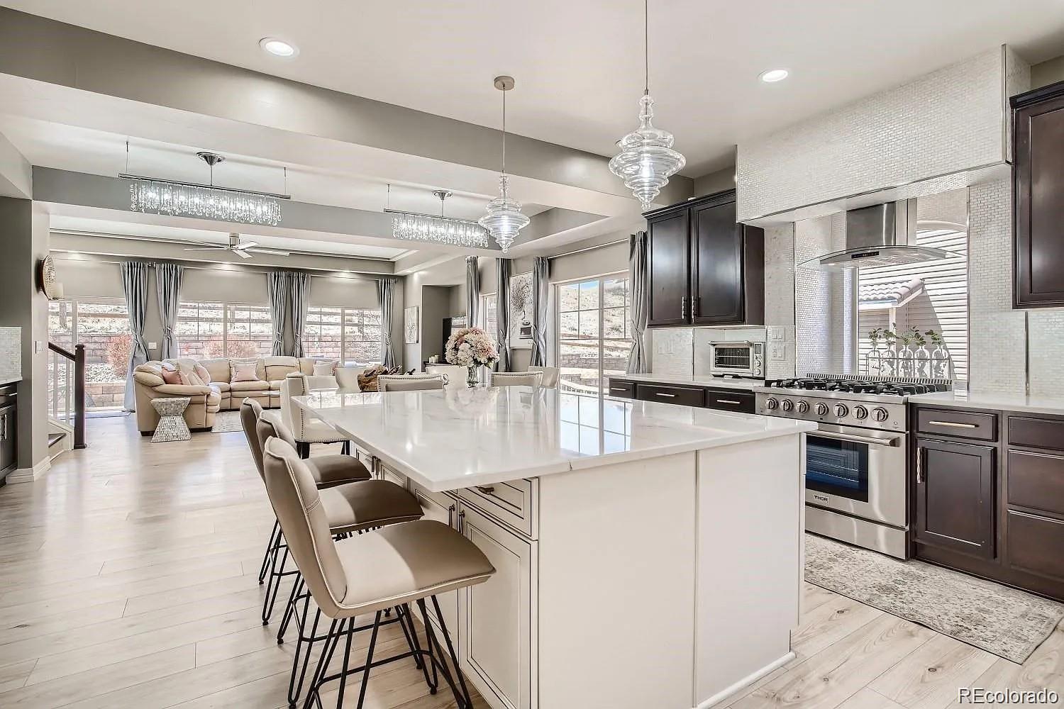 1815 Avery Way