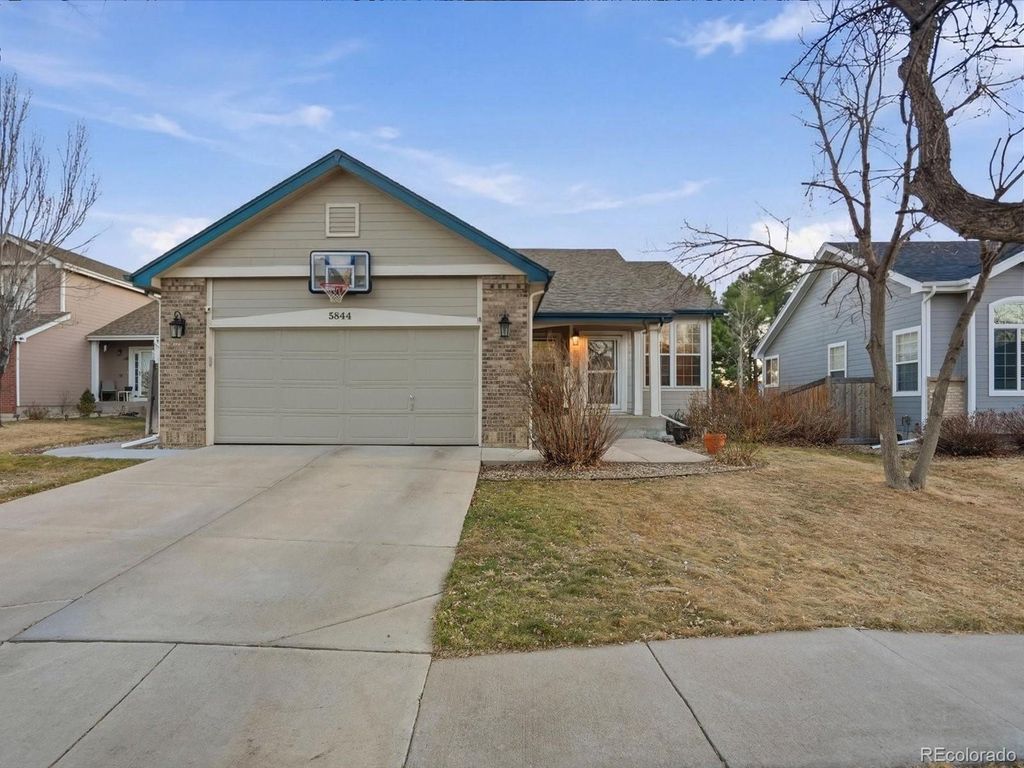 Photo of 5844 W Ida Drive, Littleton, CO 80123 (MLS # 5484446)