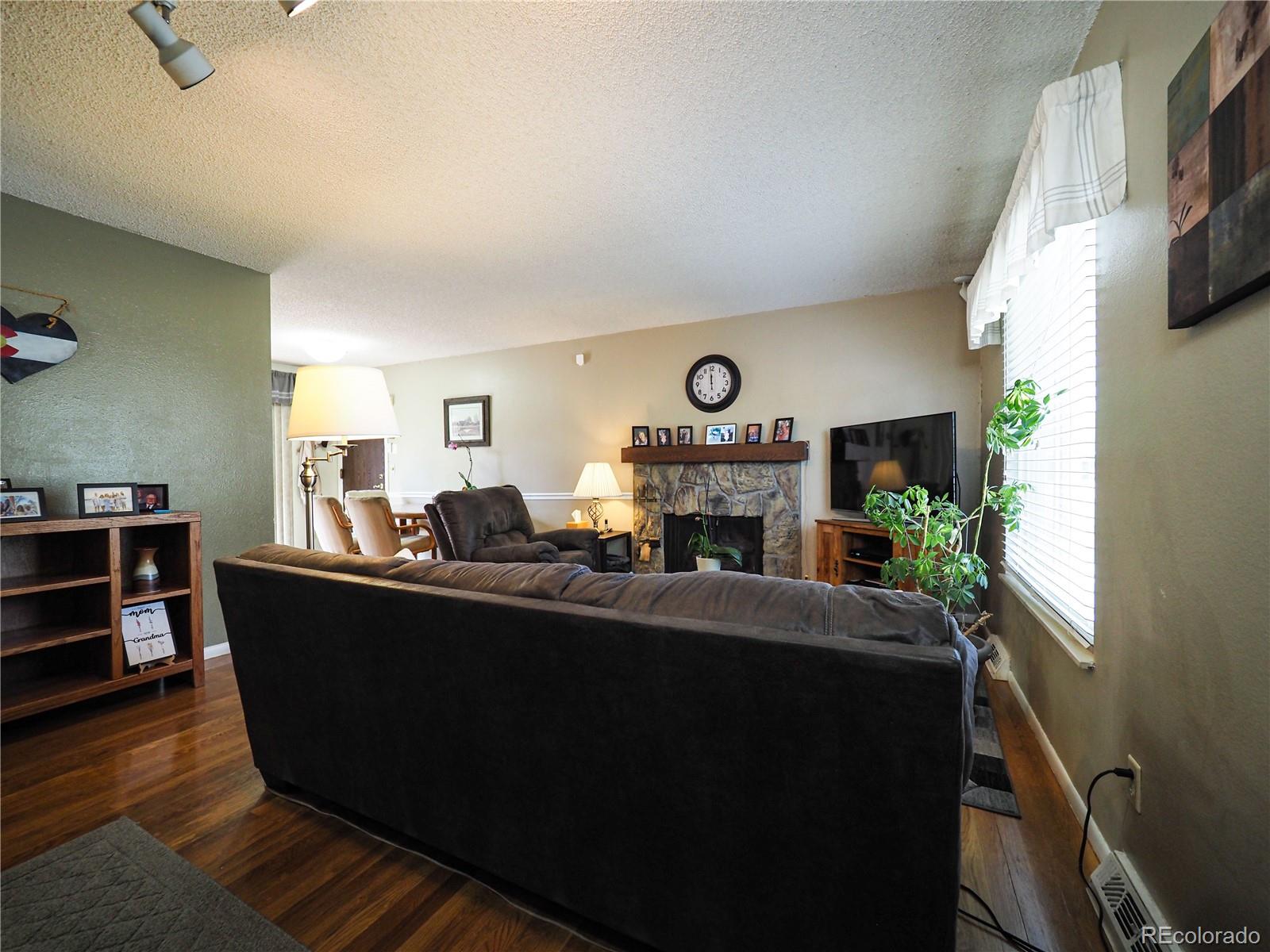 5035 E Weaver Avenue