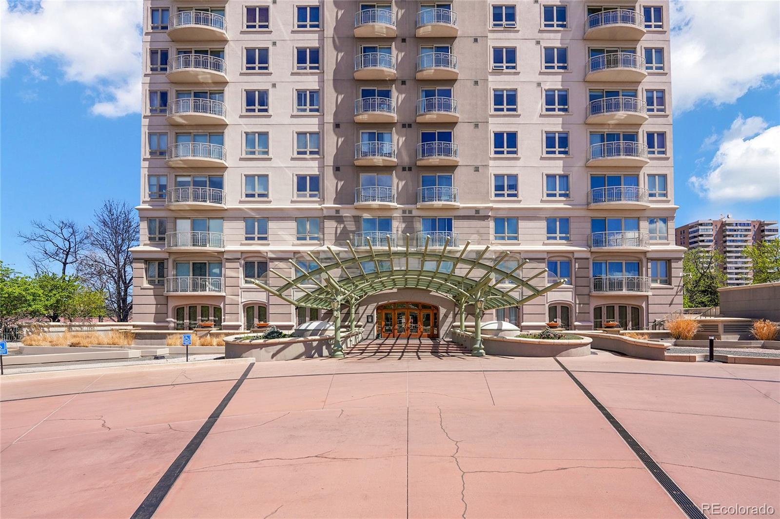 400 E 3rd Avenue 902