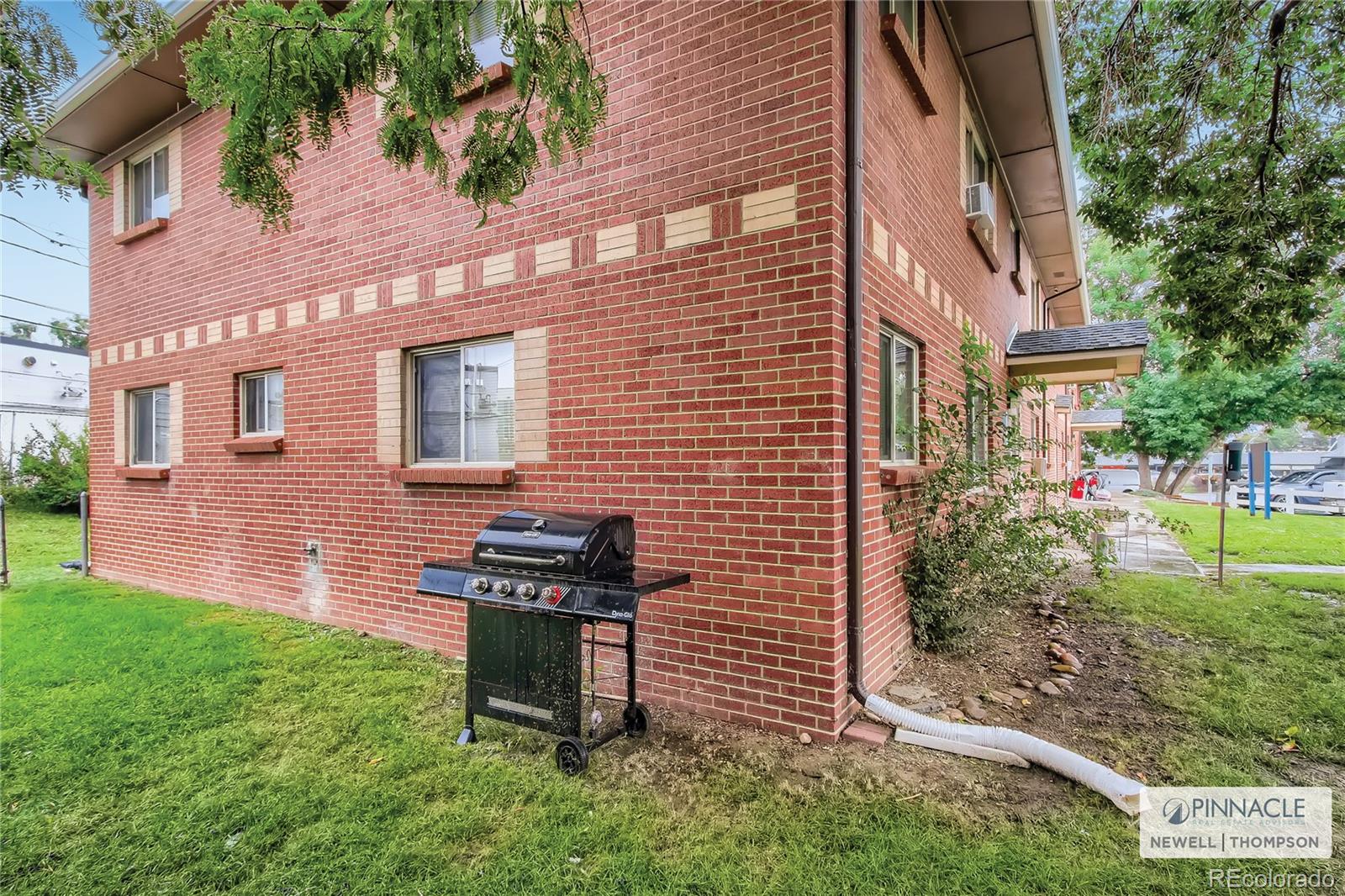 9945-9955 W 59th Place