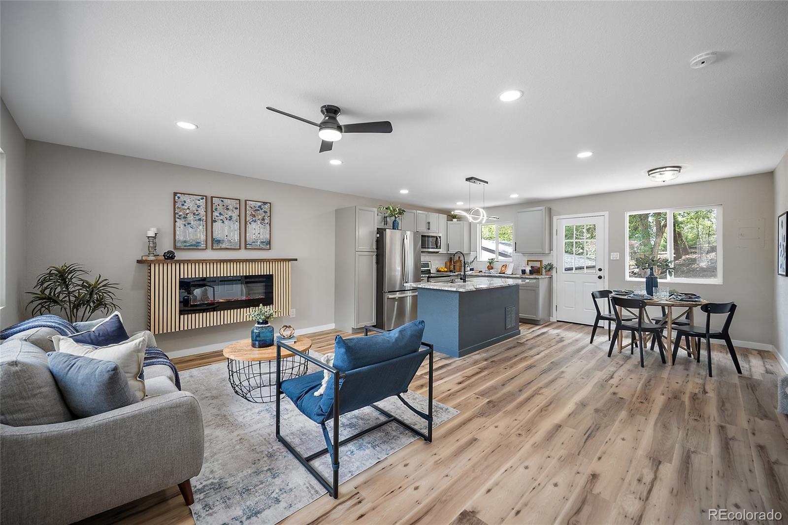 2537 Camelot Court