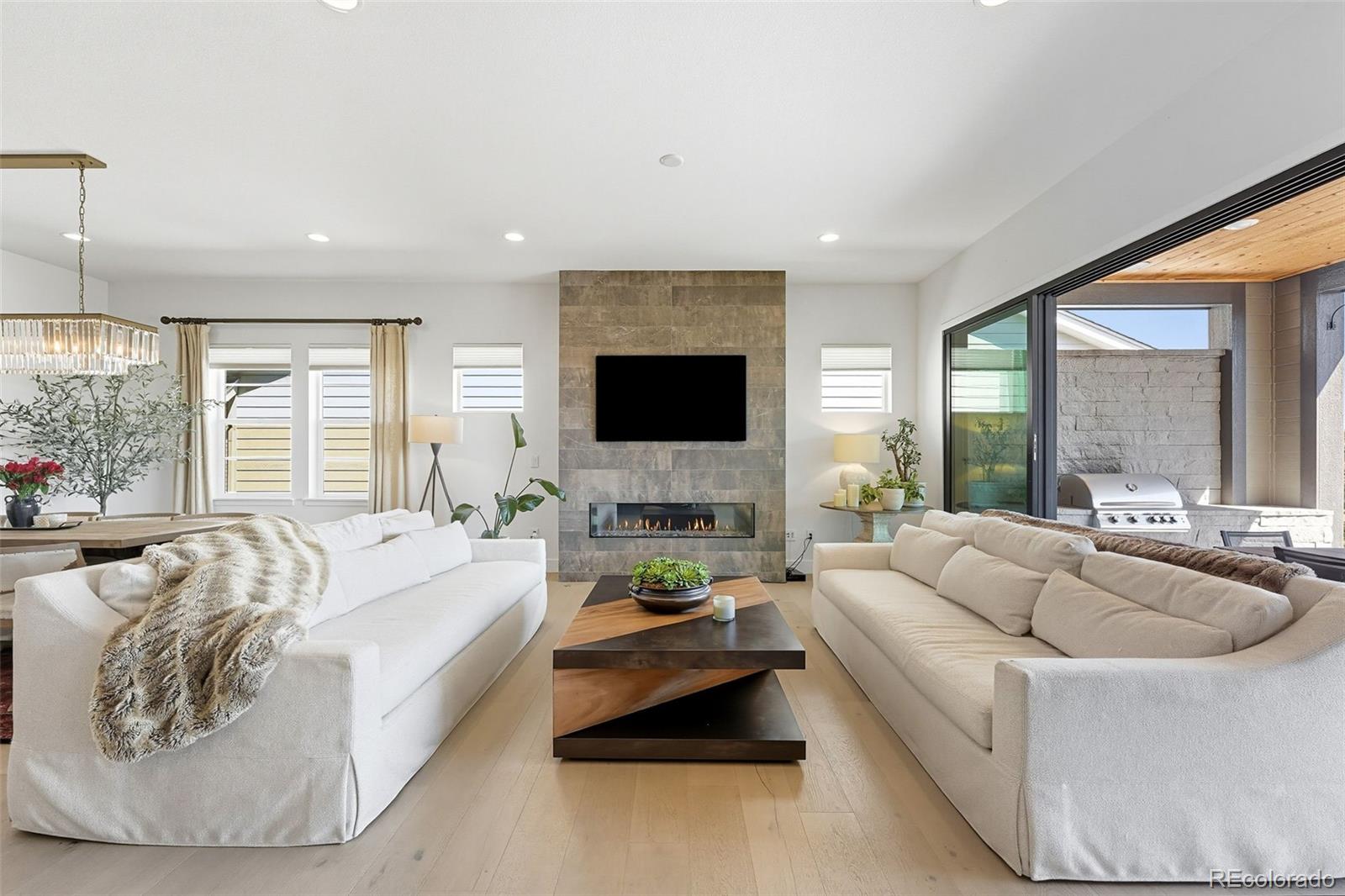 7382 Canyonpoint Road