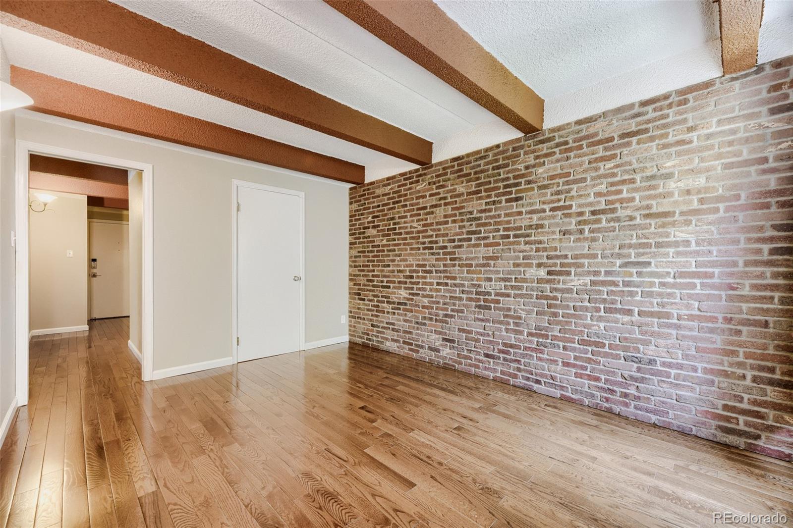 1175 Vine Street 501