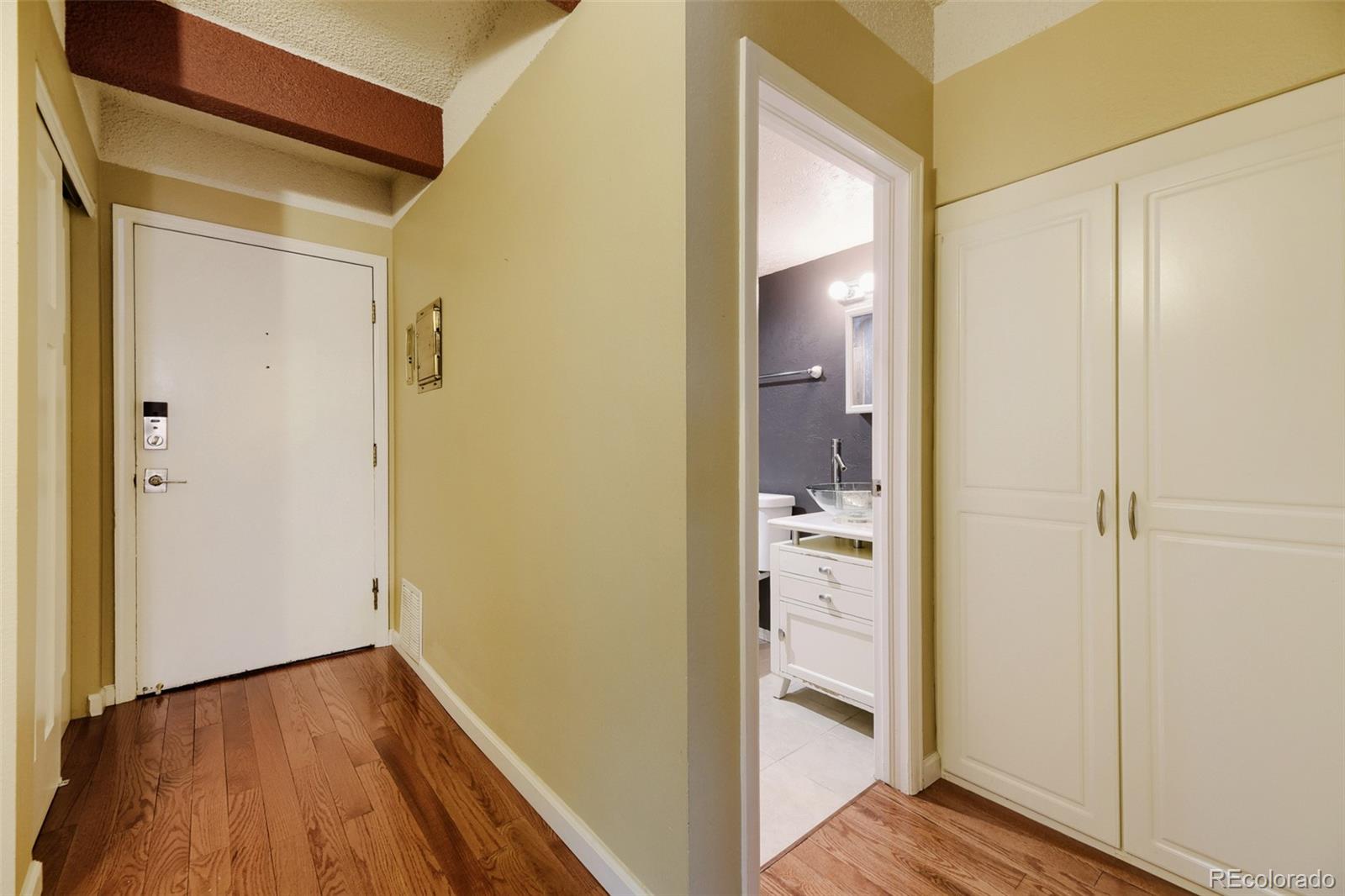 1175 Vine Street 501