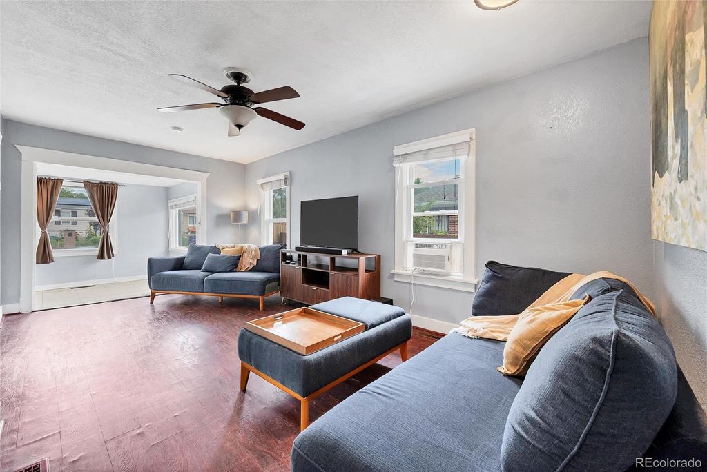 Photo of 512 S Perry Street, Denver, CO 80219 (MLS # 1936038)