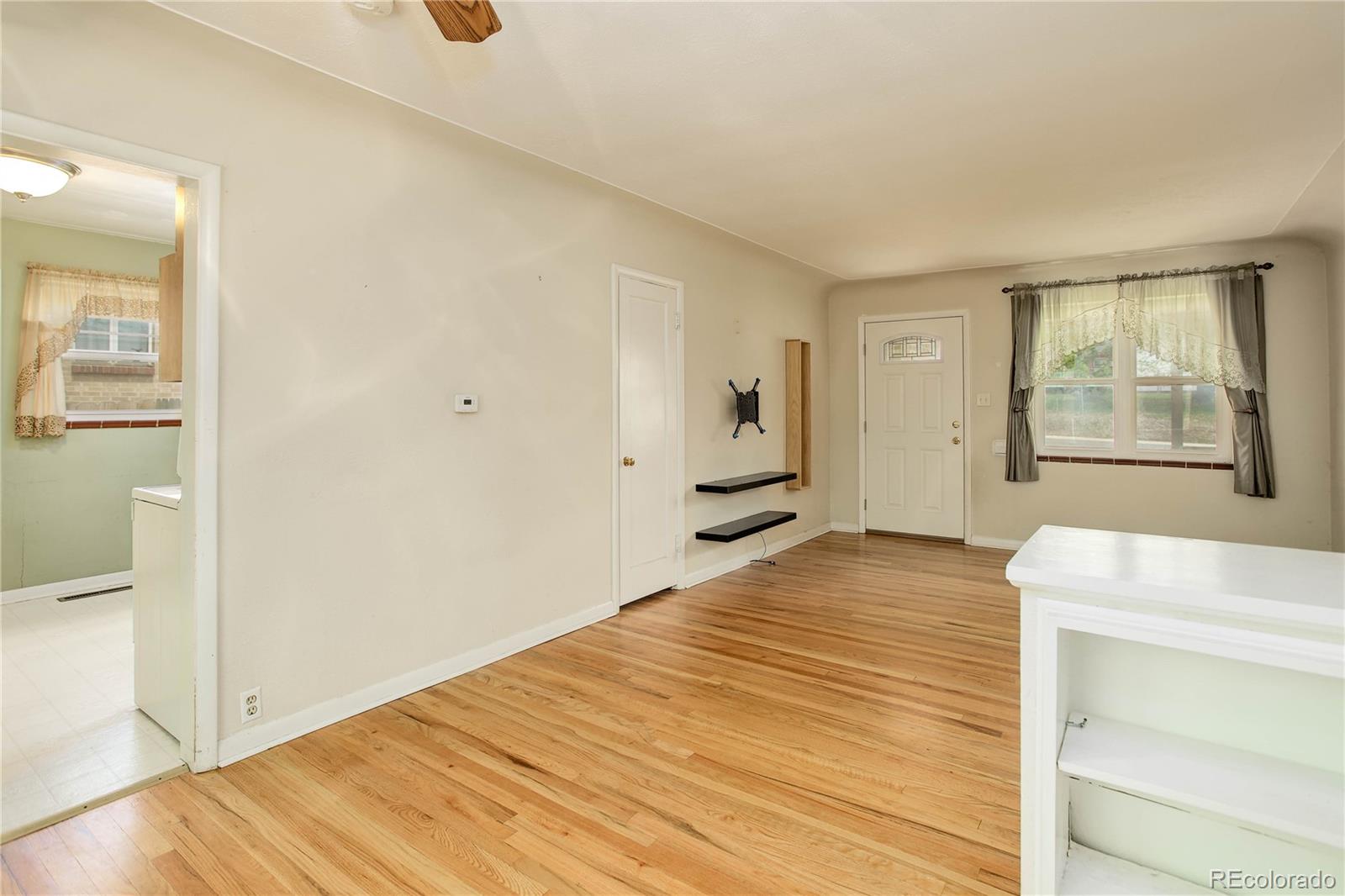Photo 9 of 34 of 4135 S Cherokee Street house