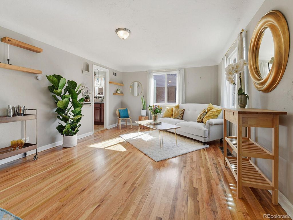 Photo of 2870 Ivanhoe Street, Denver, CO 80207 (MLS # 1995681)