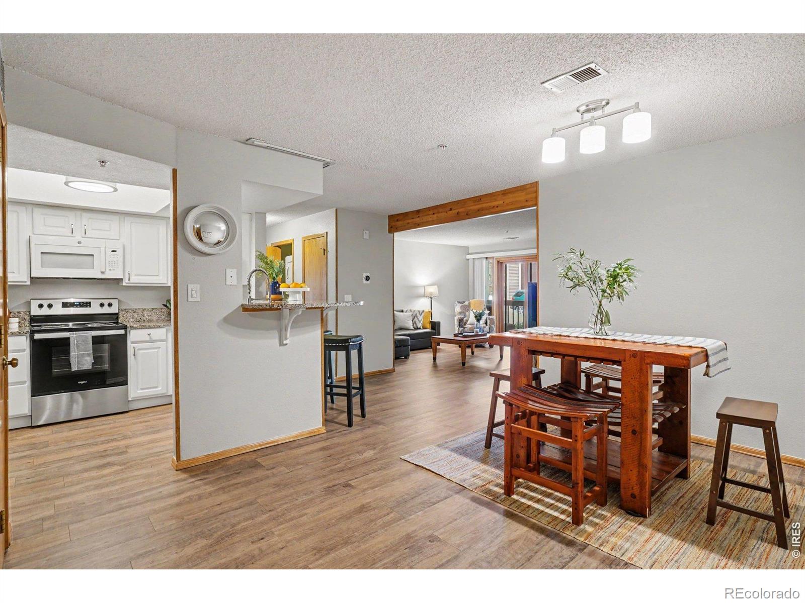 2800 Sundown Lane 106