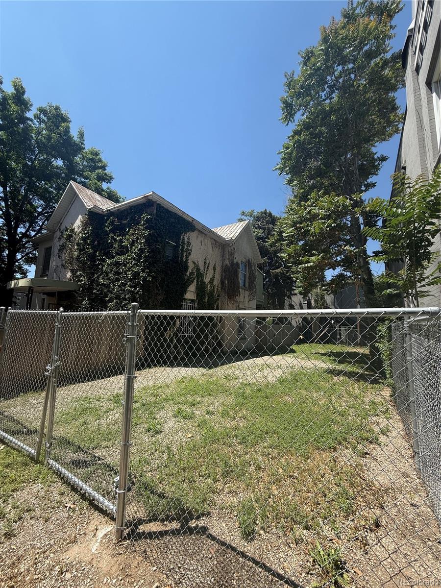1901 N Emerson Street