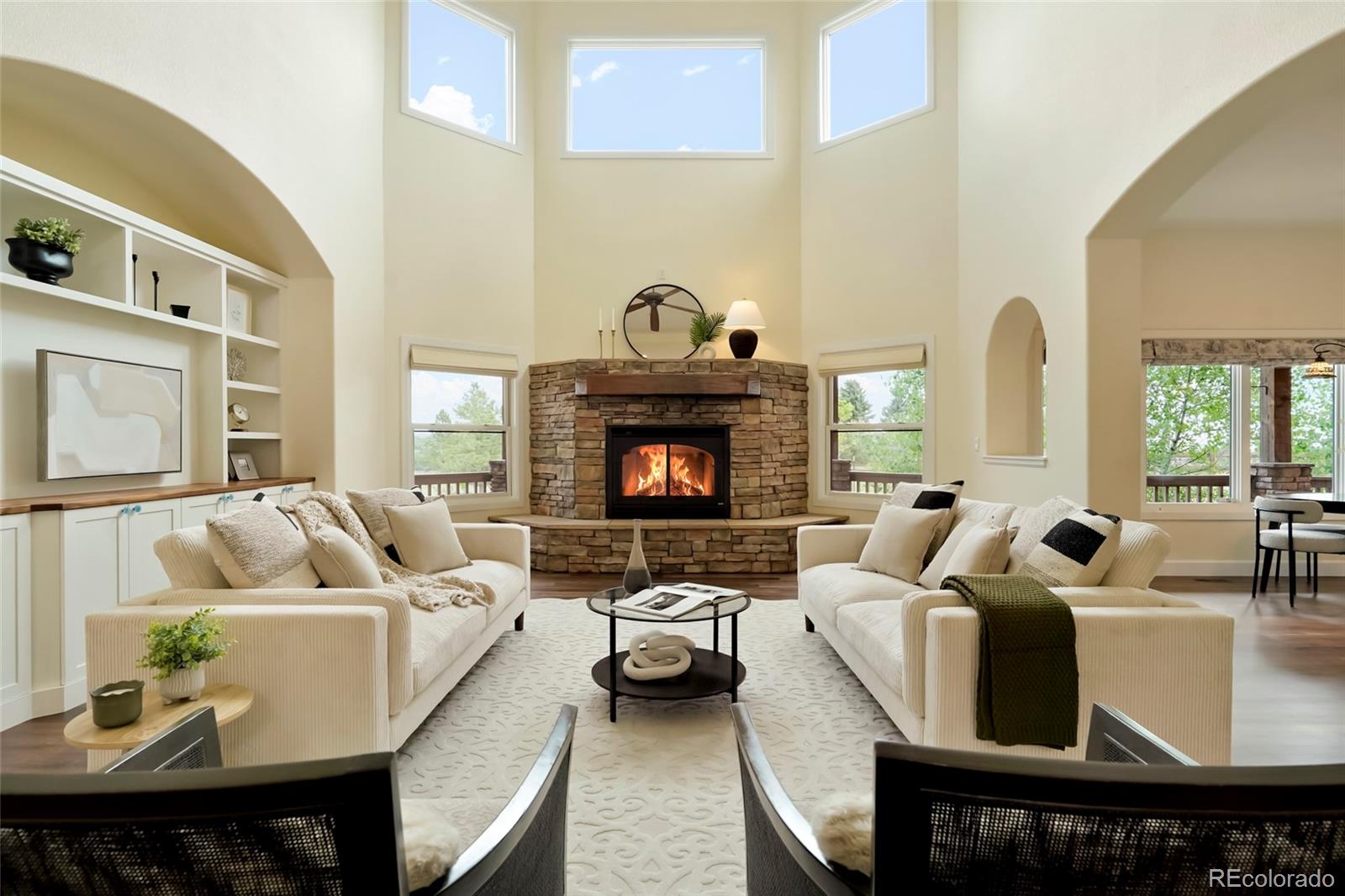 387 Crossing Circle