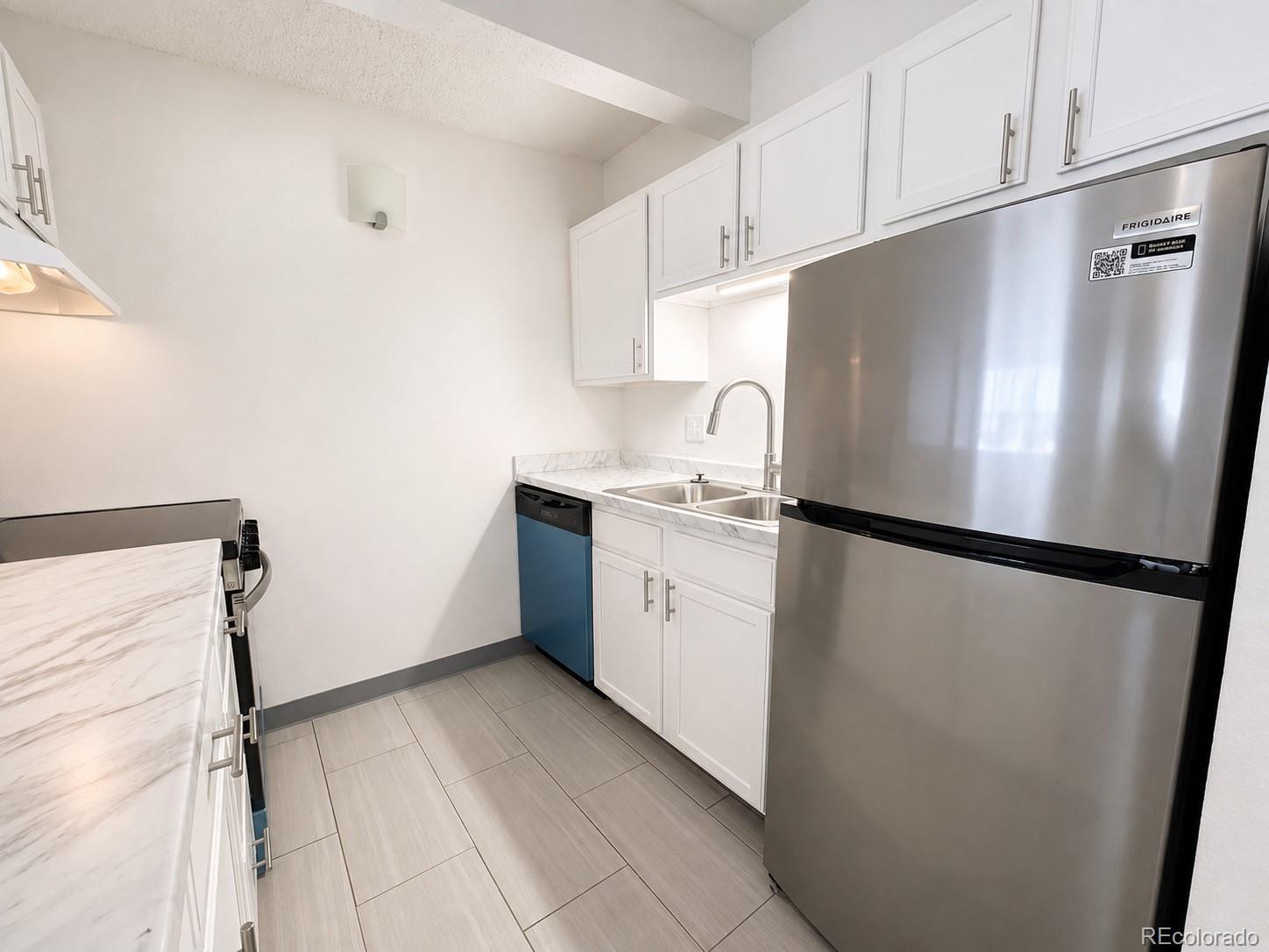 1265 Race Street 208