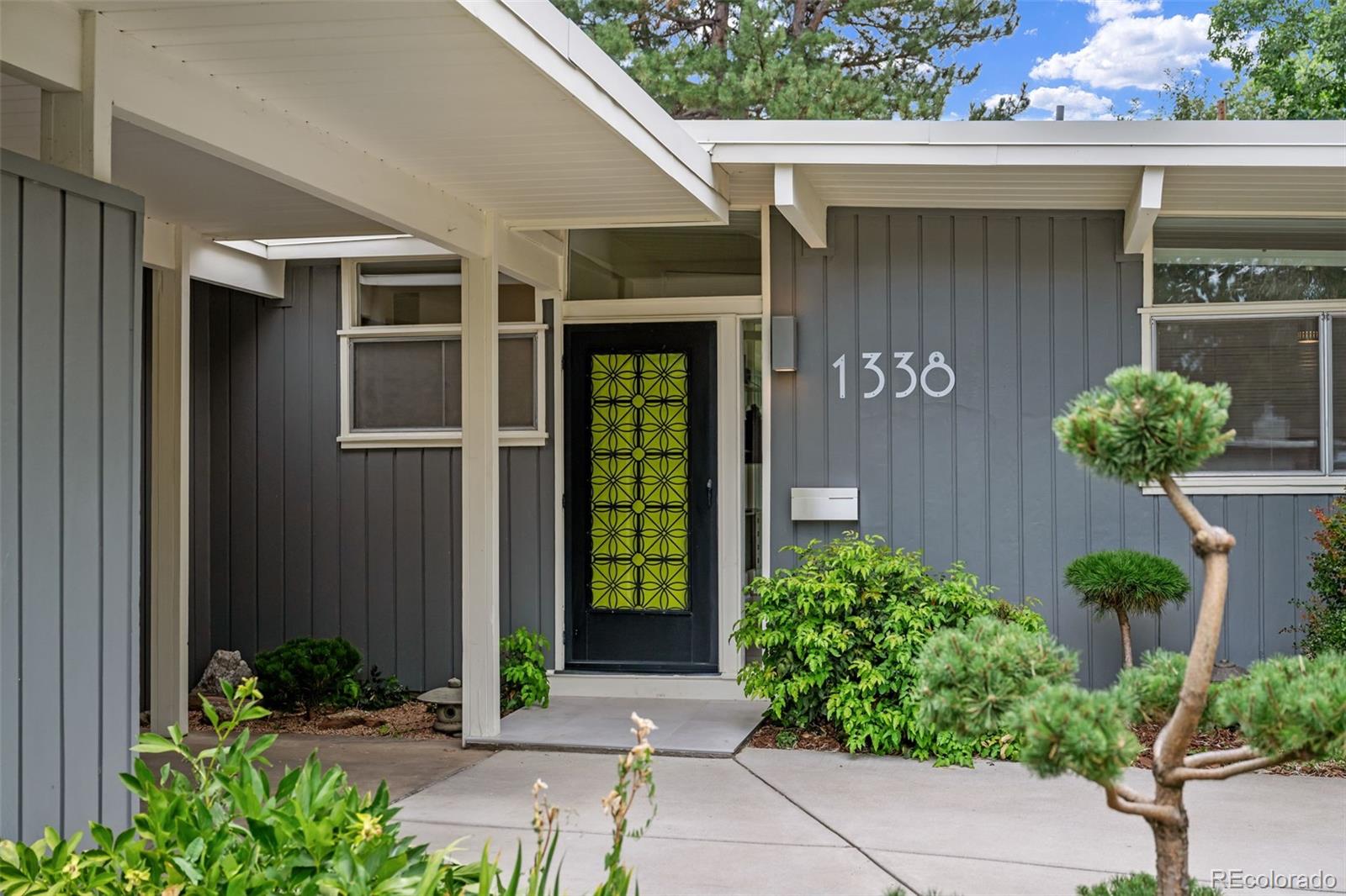 1338 S Fairfax Street