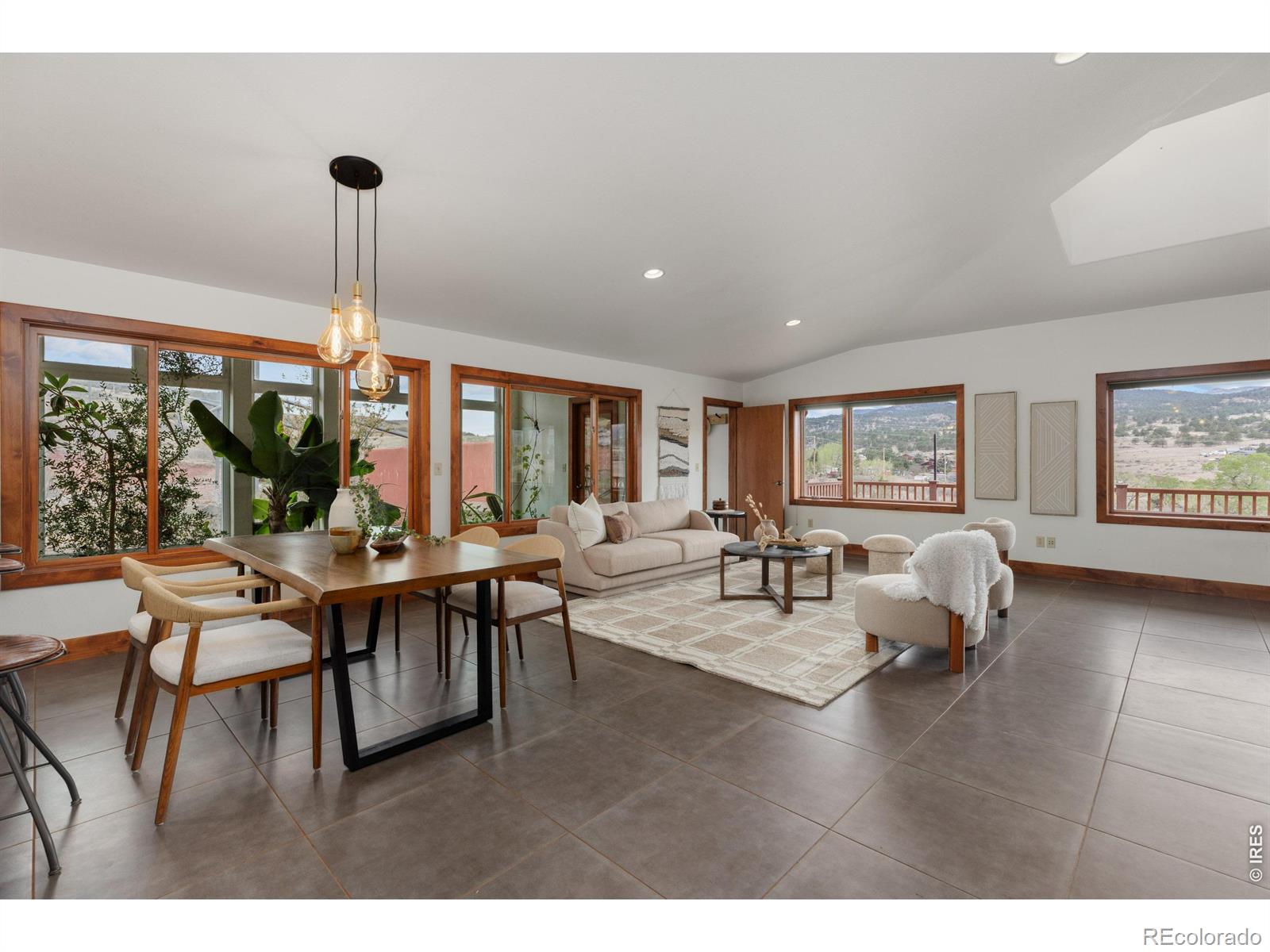 108 Lonestar Road