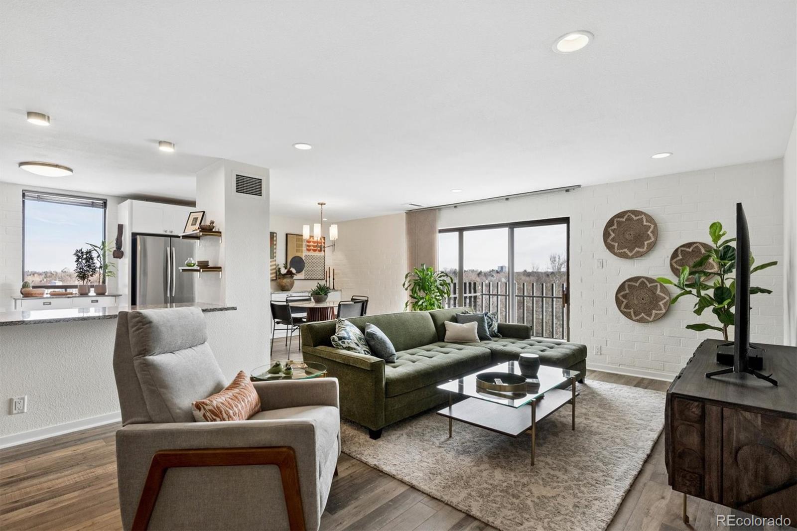 460 S Marion Parkway 951