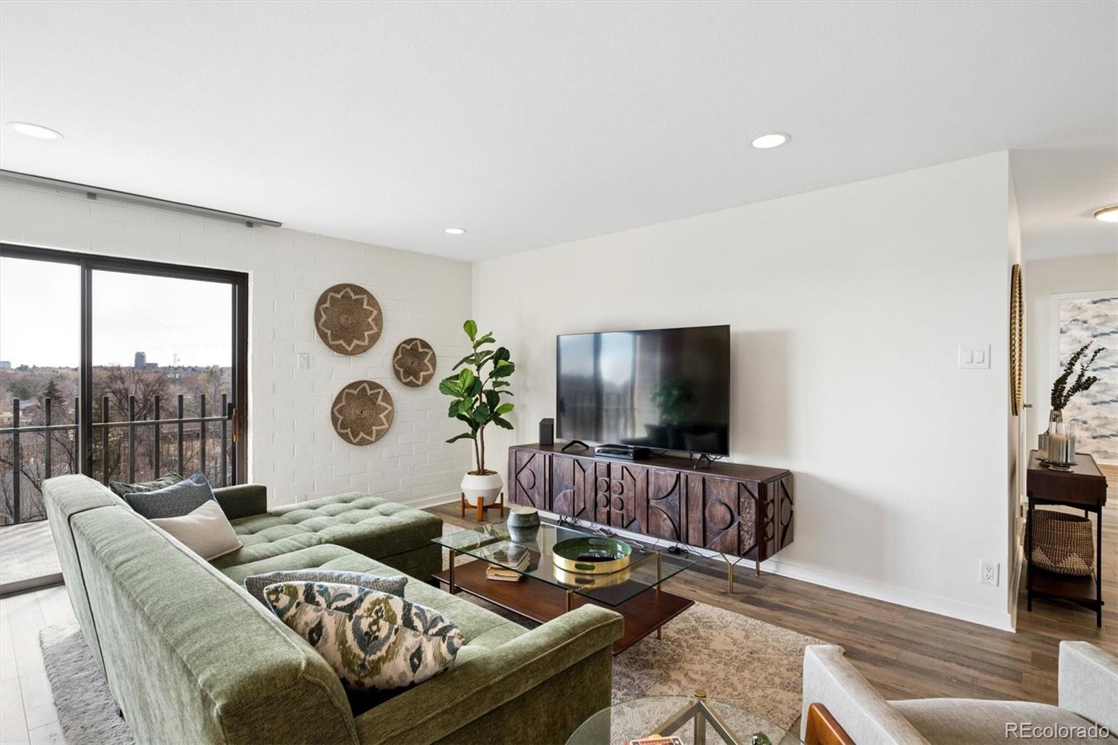 460 S Marion Parkway 951