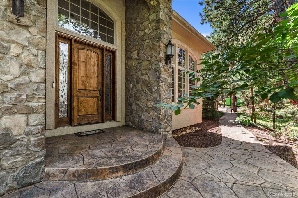 Photo of 17895 Queensmere Drive, Monument, CO 80132 (MLS # 7236764)