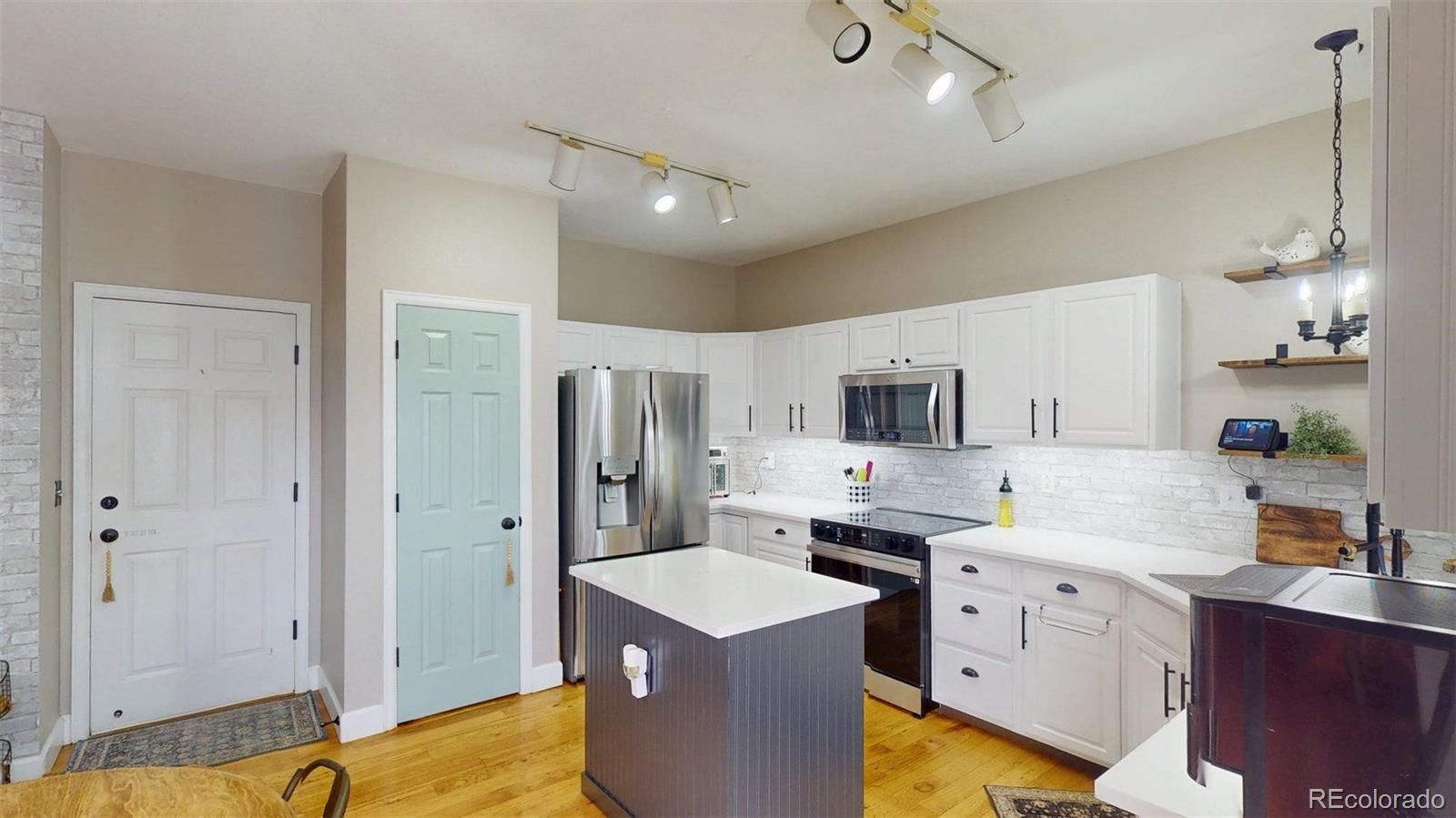 21814 Saddlebrook Drive