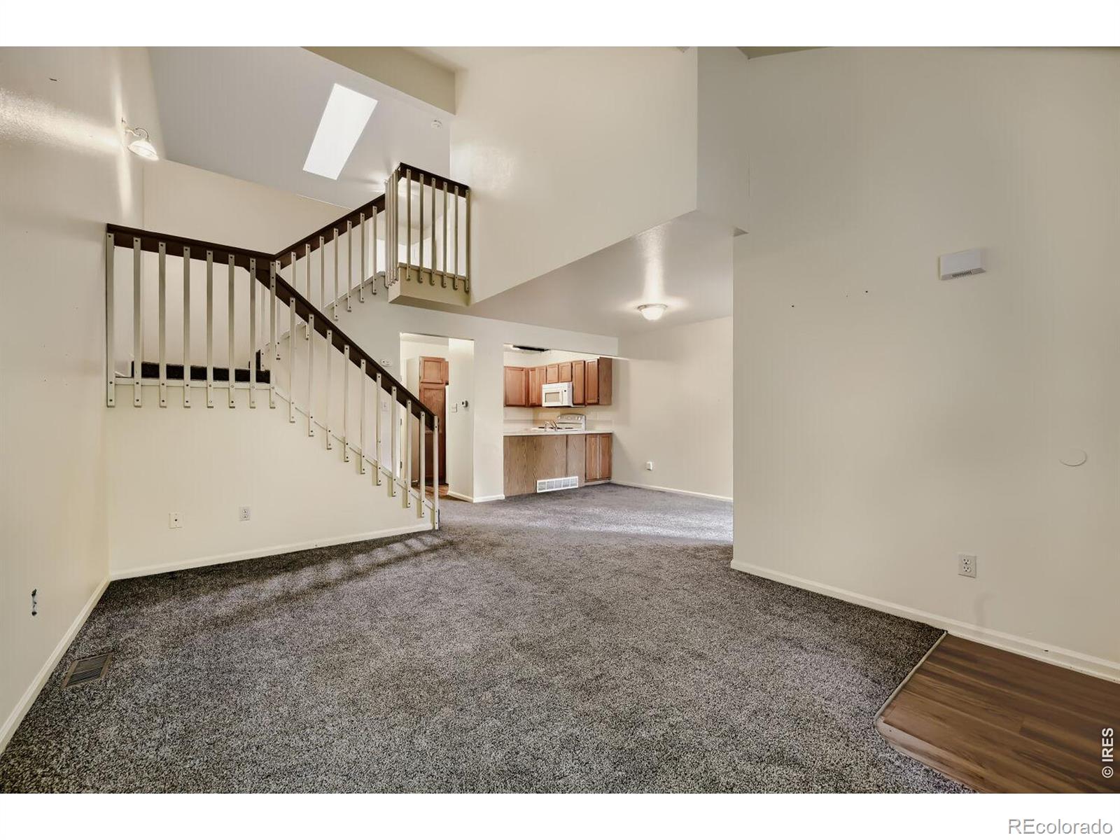 2112 Meadow Court