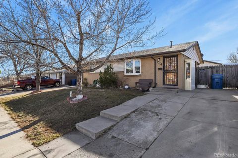 Photo of 3400 W MOUNTAIN Road W, Englewood, CO 80110 (MLS # 5275215)