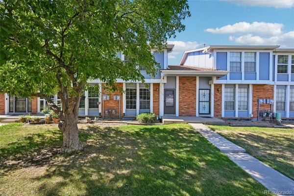 178 PARIS CIR, AURORA, CO 80011 - Image f83e40fc0daf384f73f6bb0cfe9a7ce6/1928762487