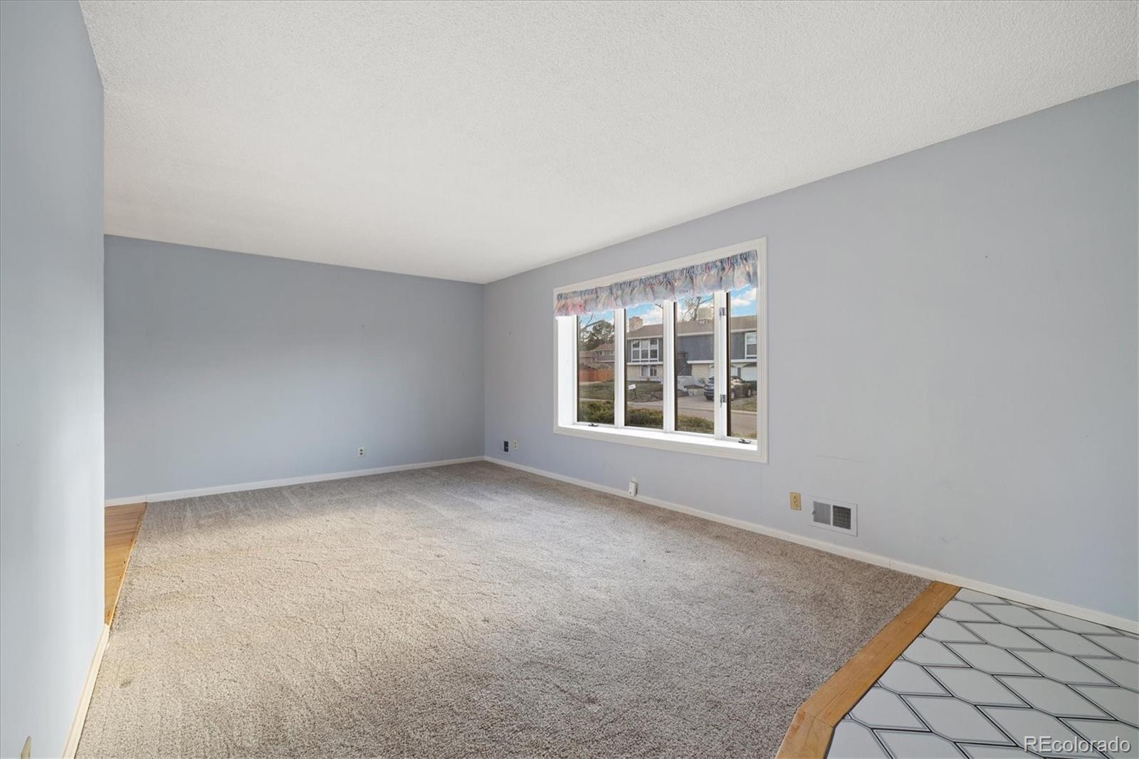 10636 Ura Lane